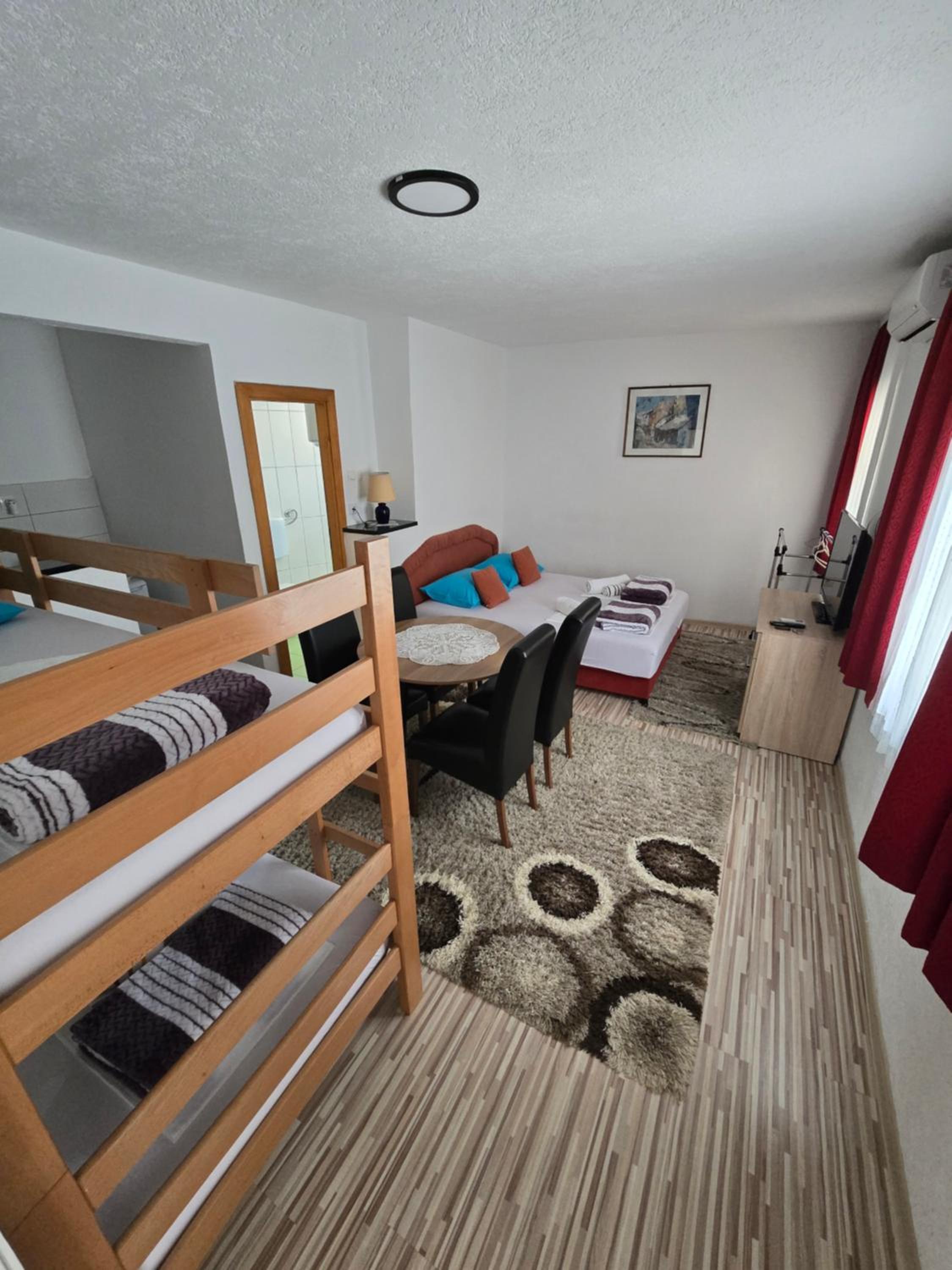Two-Bedroom Deluxe Apartment photo 1