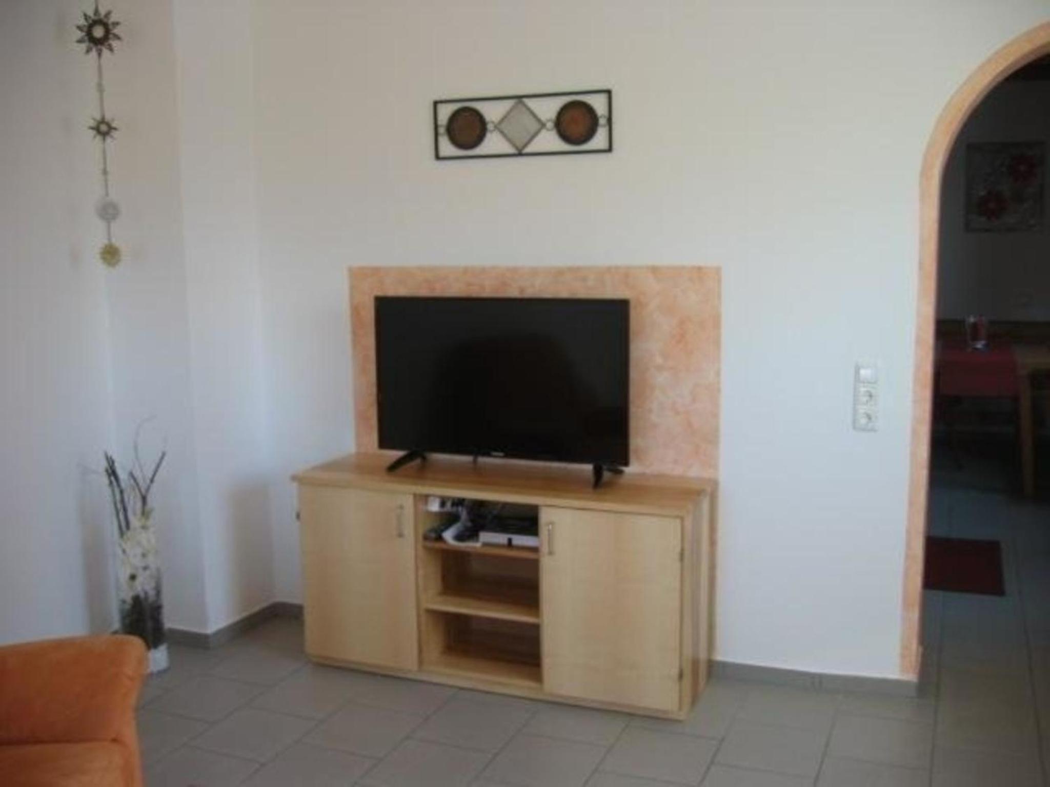 Apartment photo 2