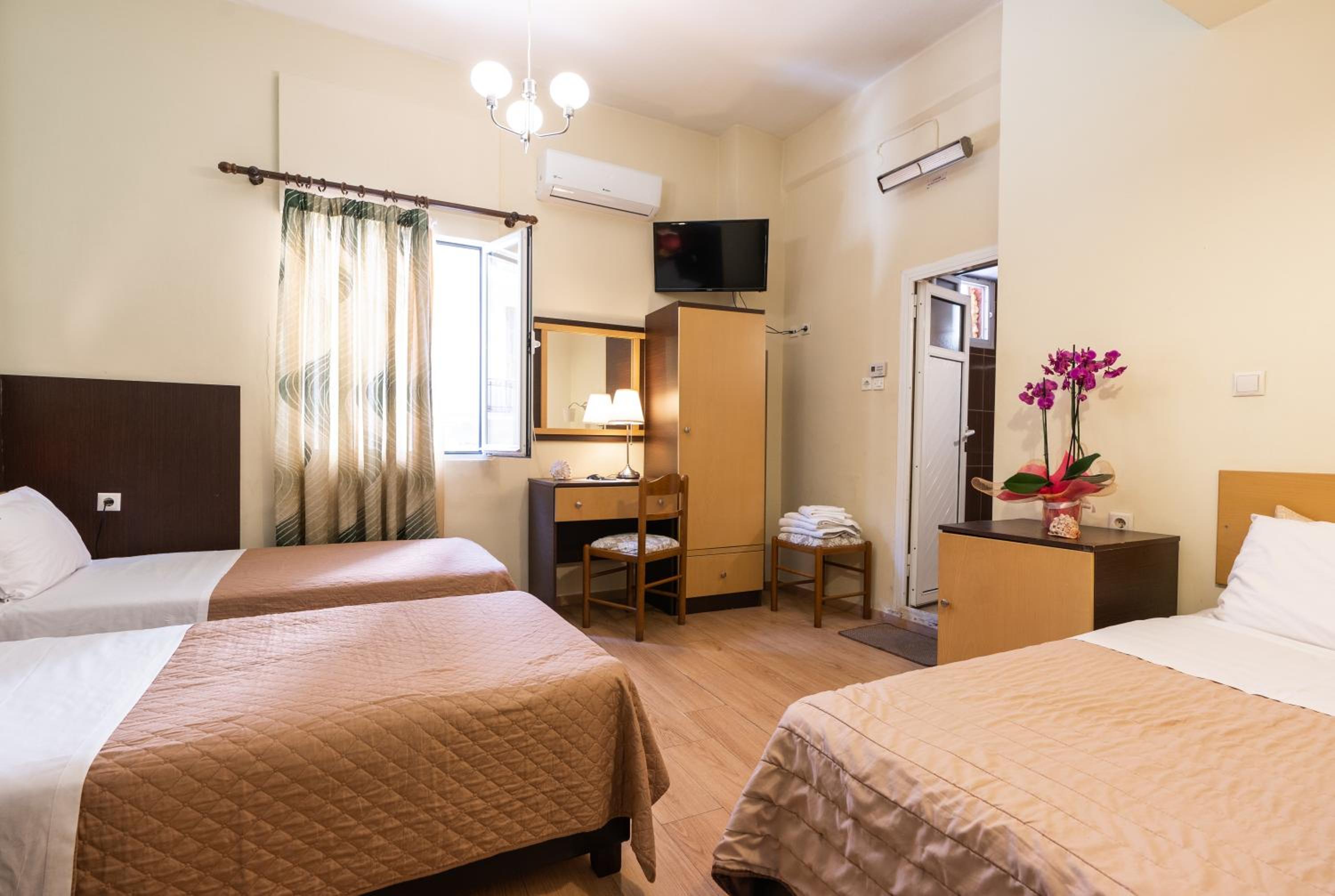Triple Room photo 3
