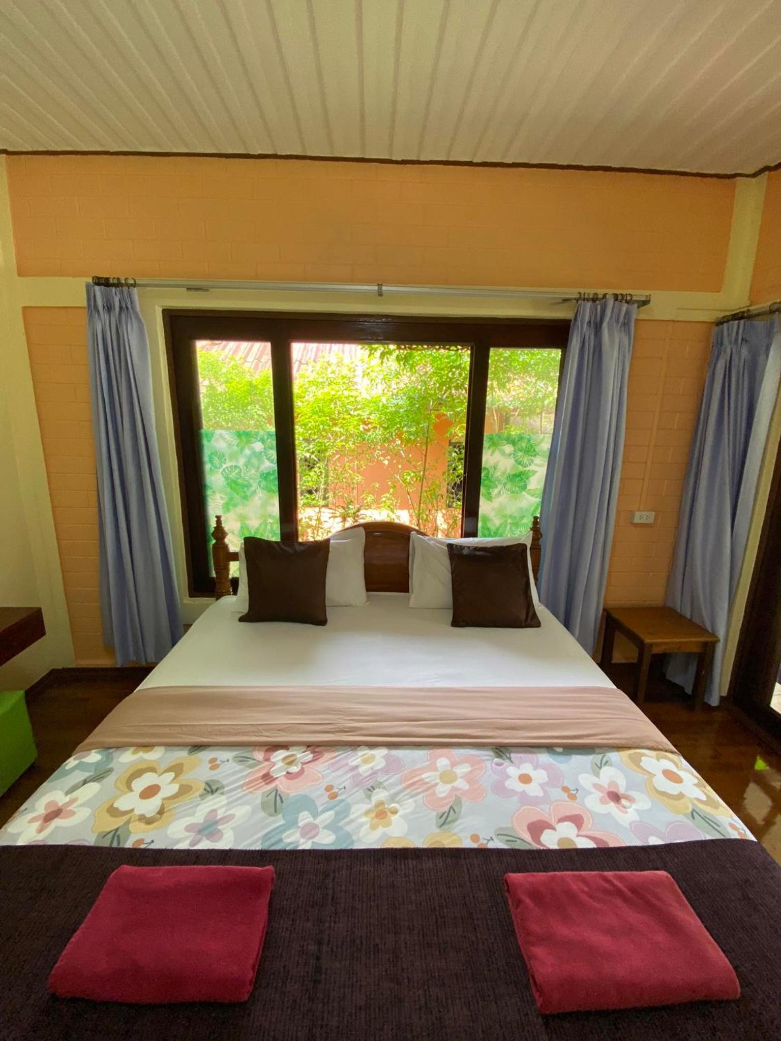 Bungalow With Fan photo 2