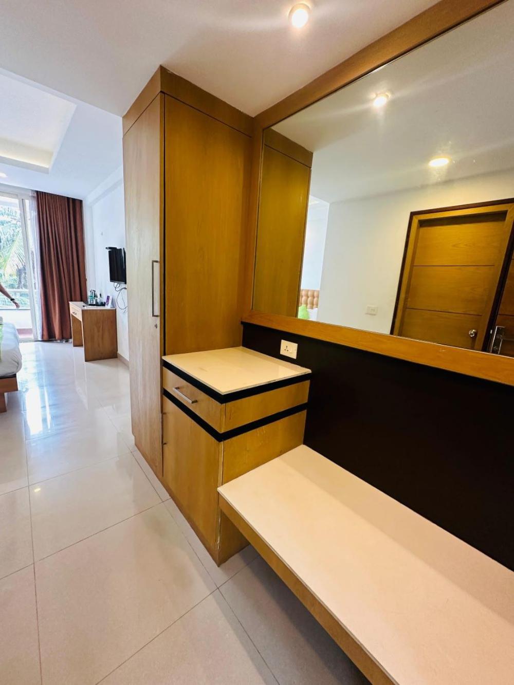 Standard Double Room - Photo 9