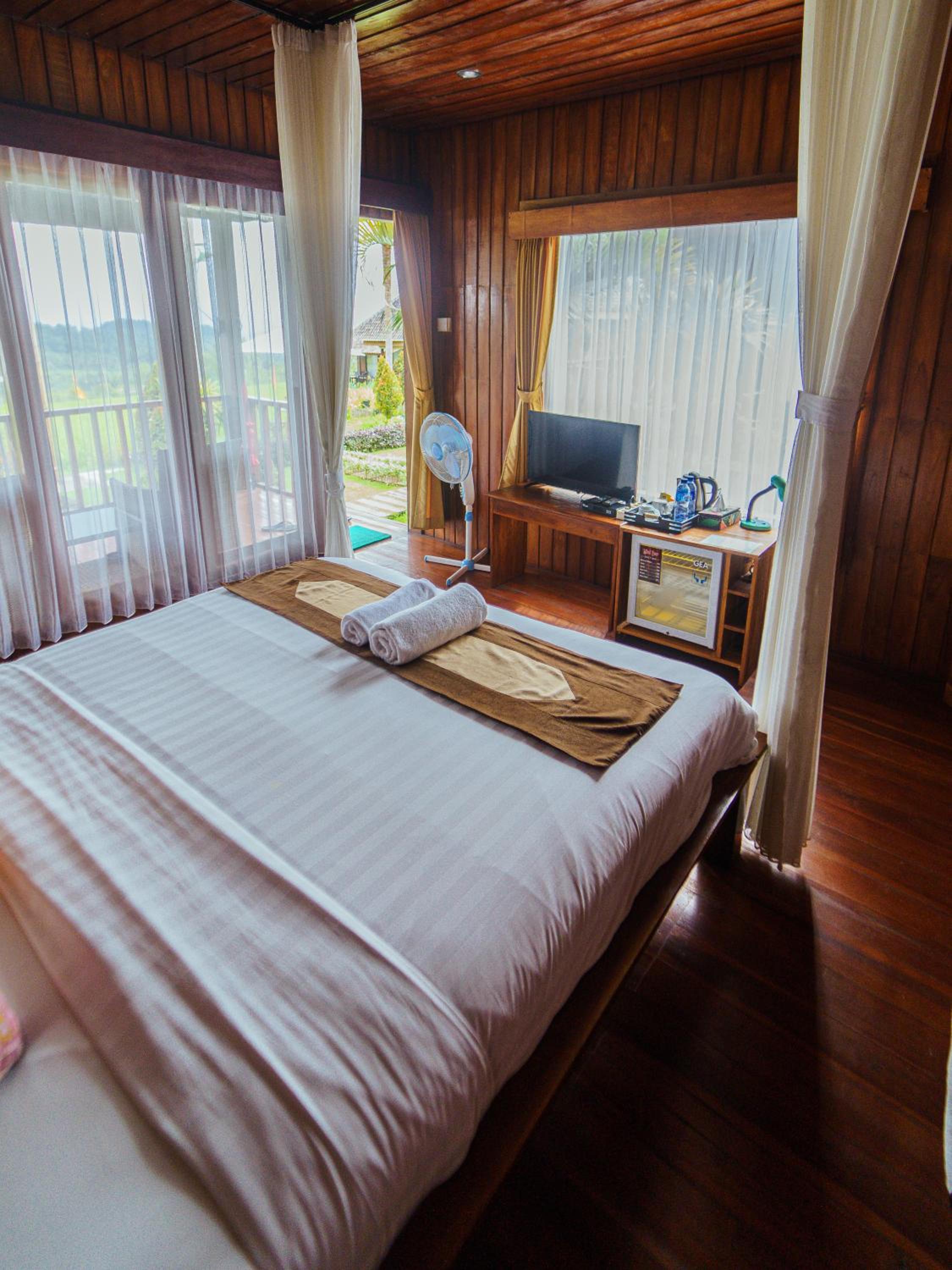Deluxe Double Room - Photo 16