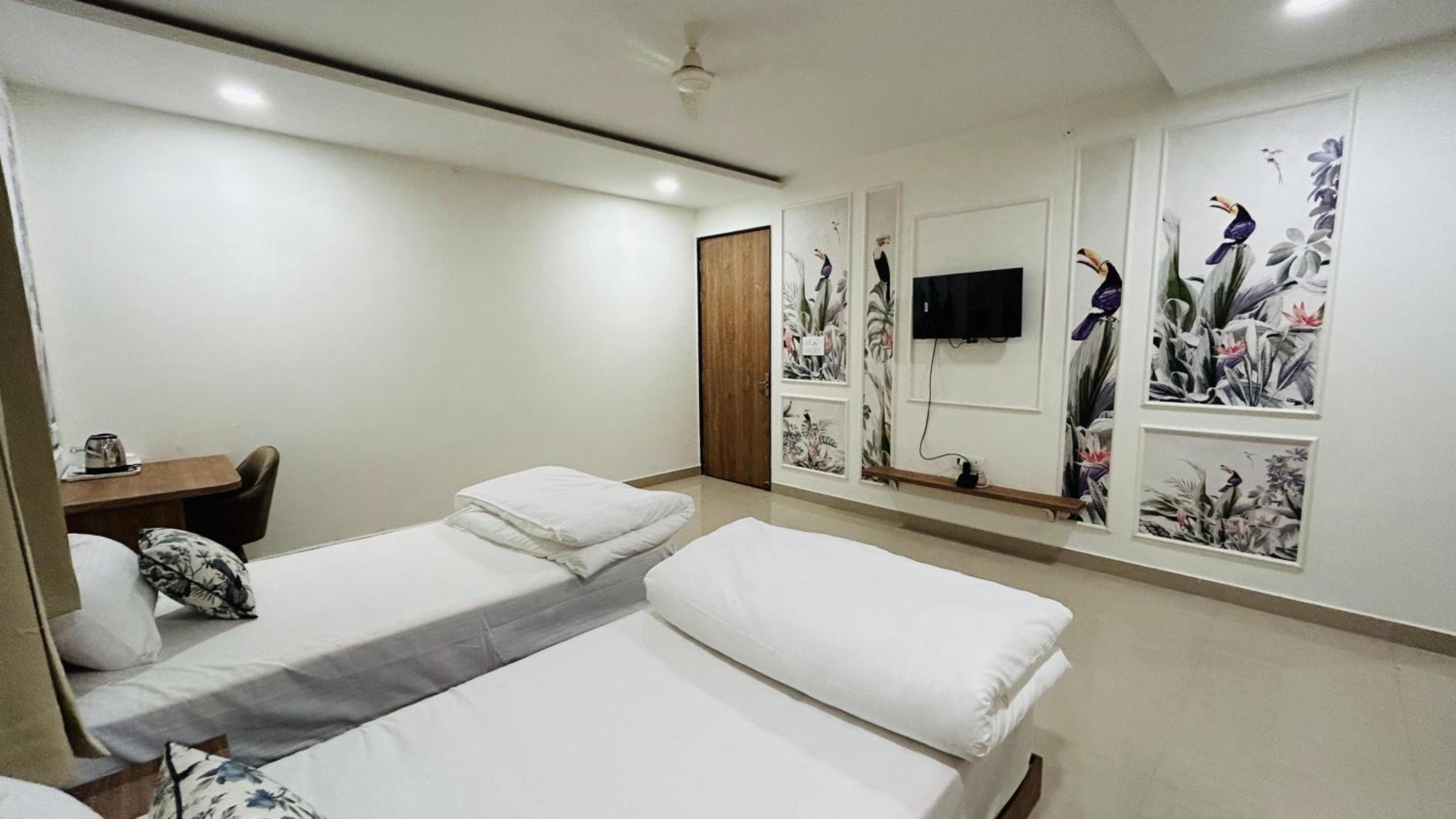Superior King Room photo 3