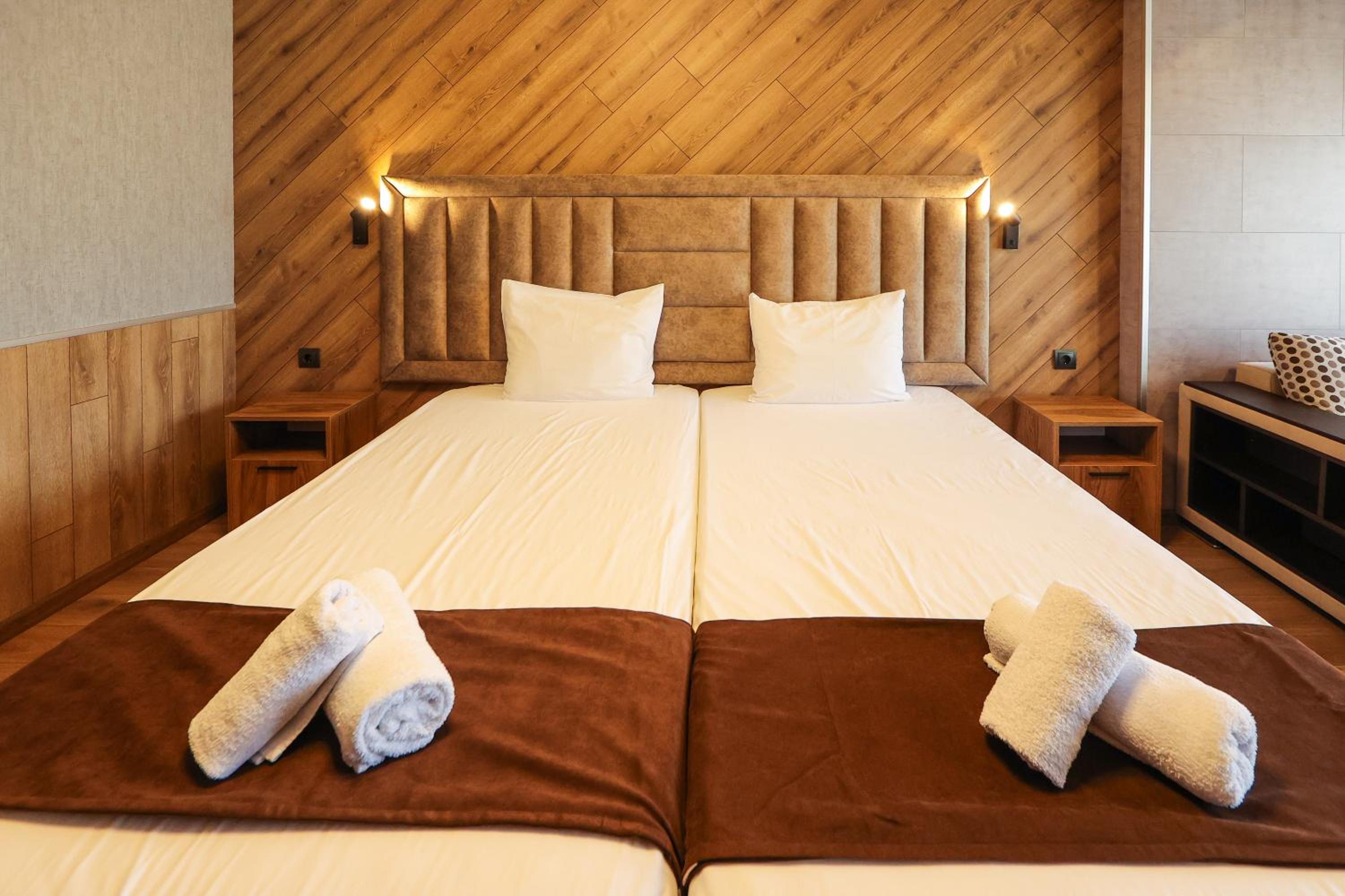 Deluxe Double or Twin Room with Balcony photo 2