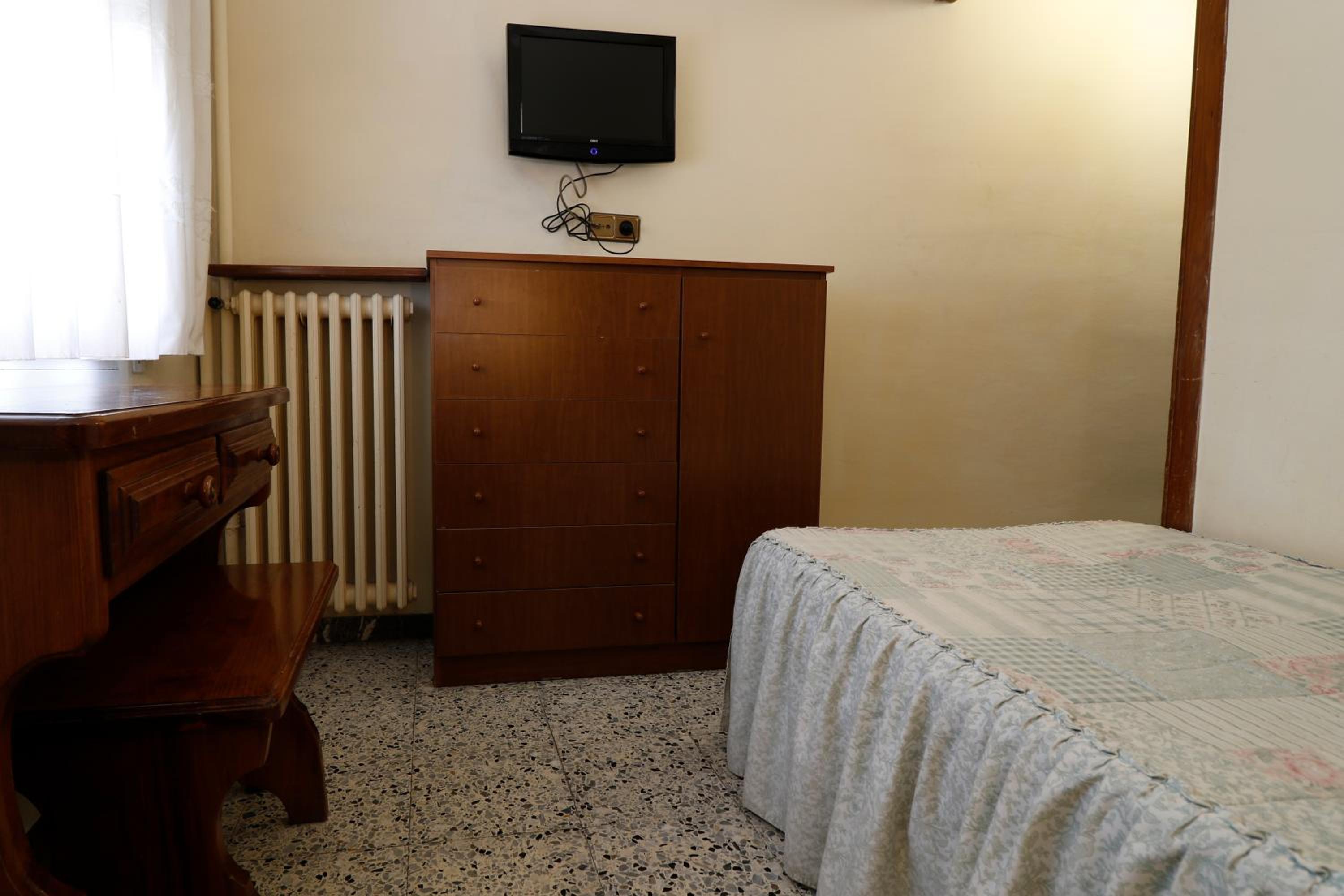 Single Room photo 3