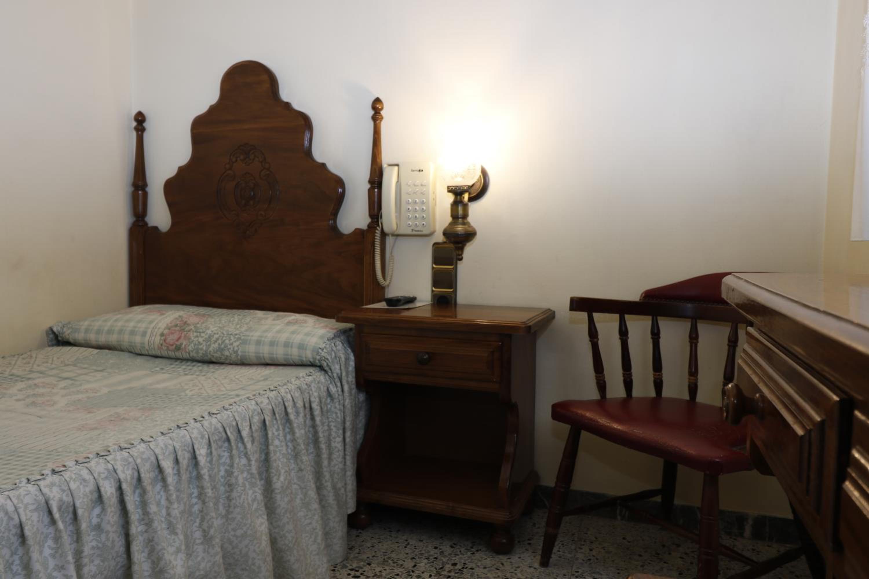Single Room photo 2