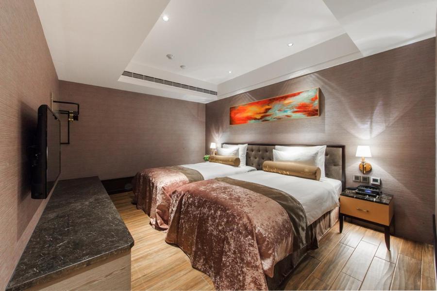 Mansion House Deluxe Suite