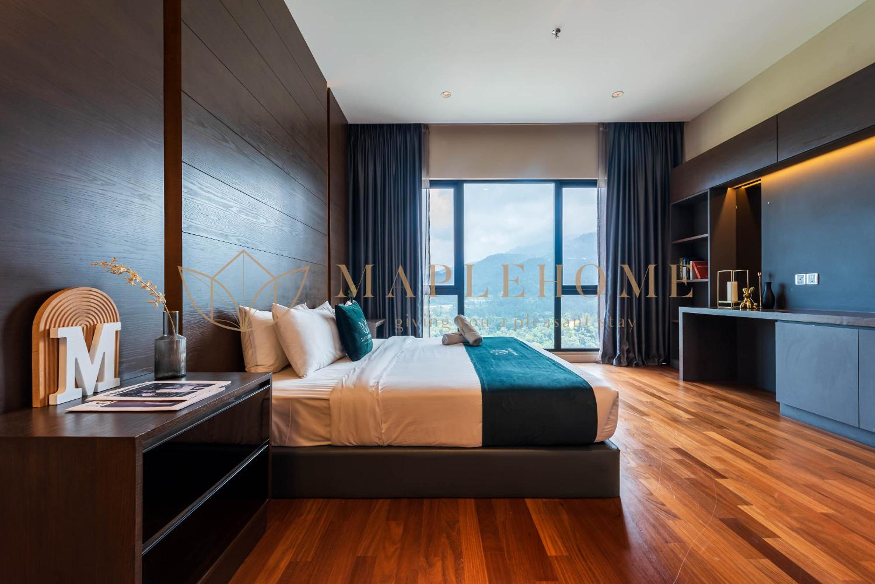 Royal Three-Bedroom Suite - Photo 14
