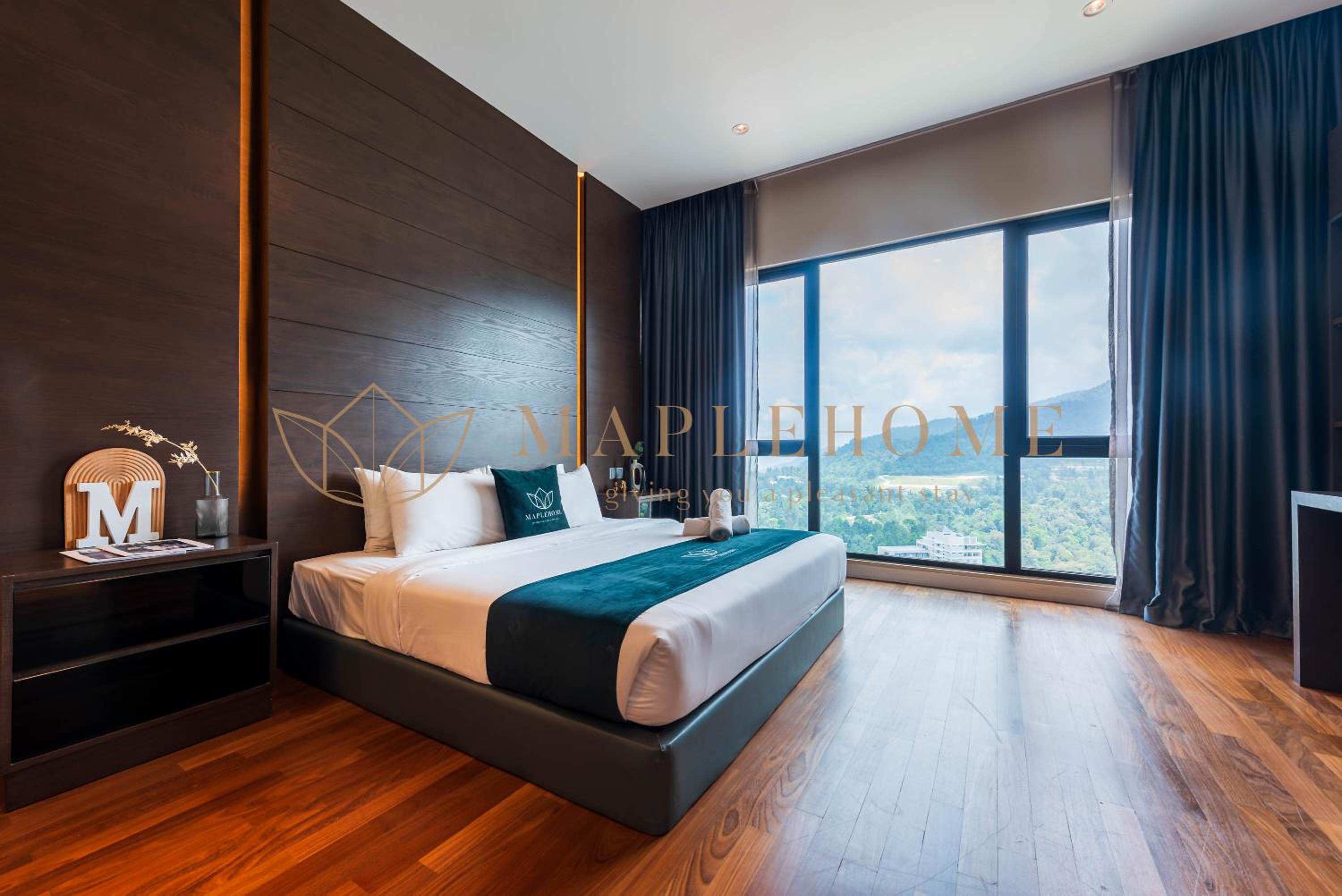 Royal Three-Bedroom Suite - Photo 2