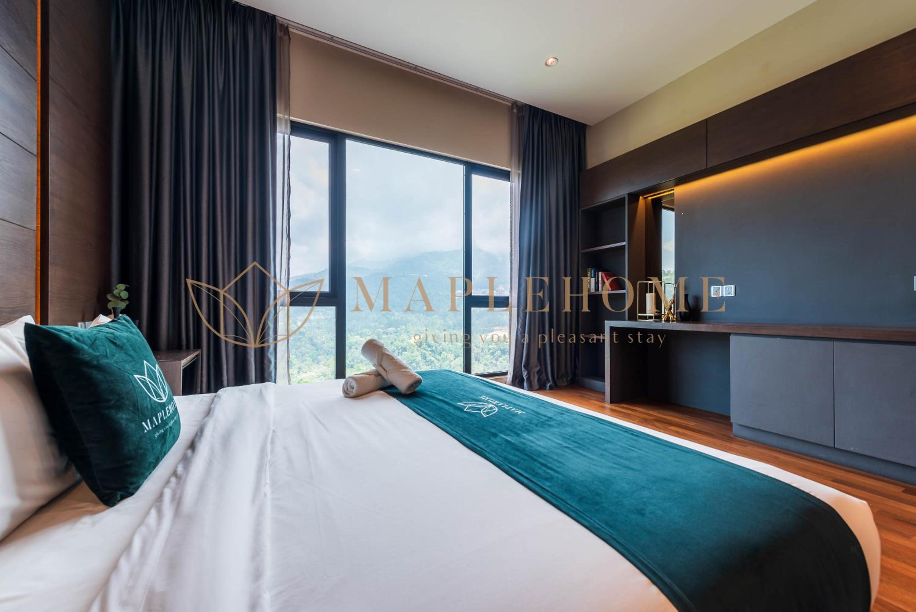 Royal Three-Bedroom Suite - Photo 16