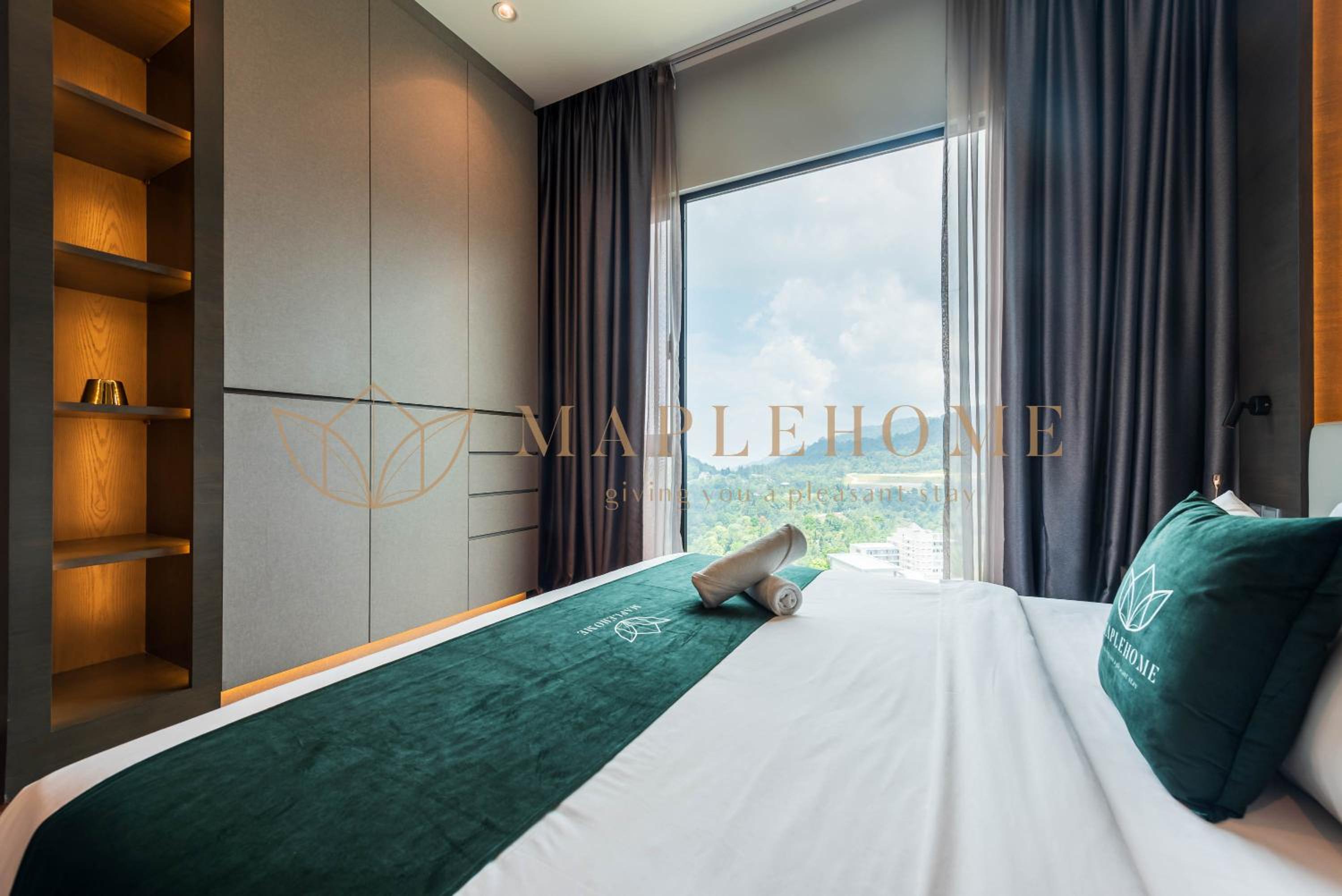 Royal Three-Bedroom Suite - Photo 18