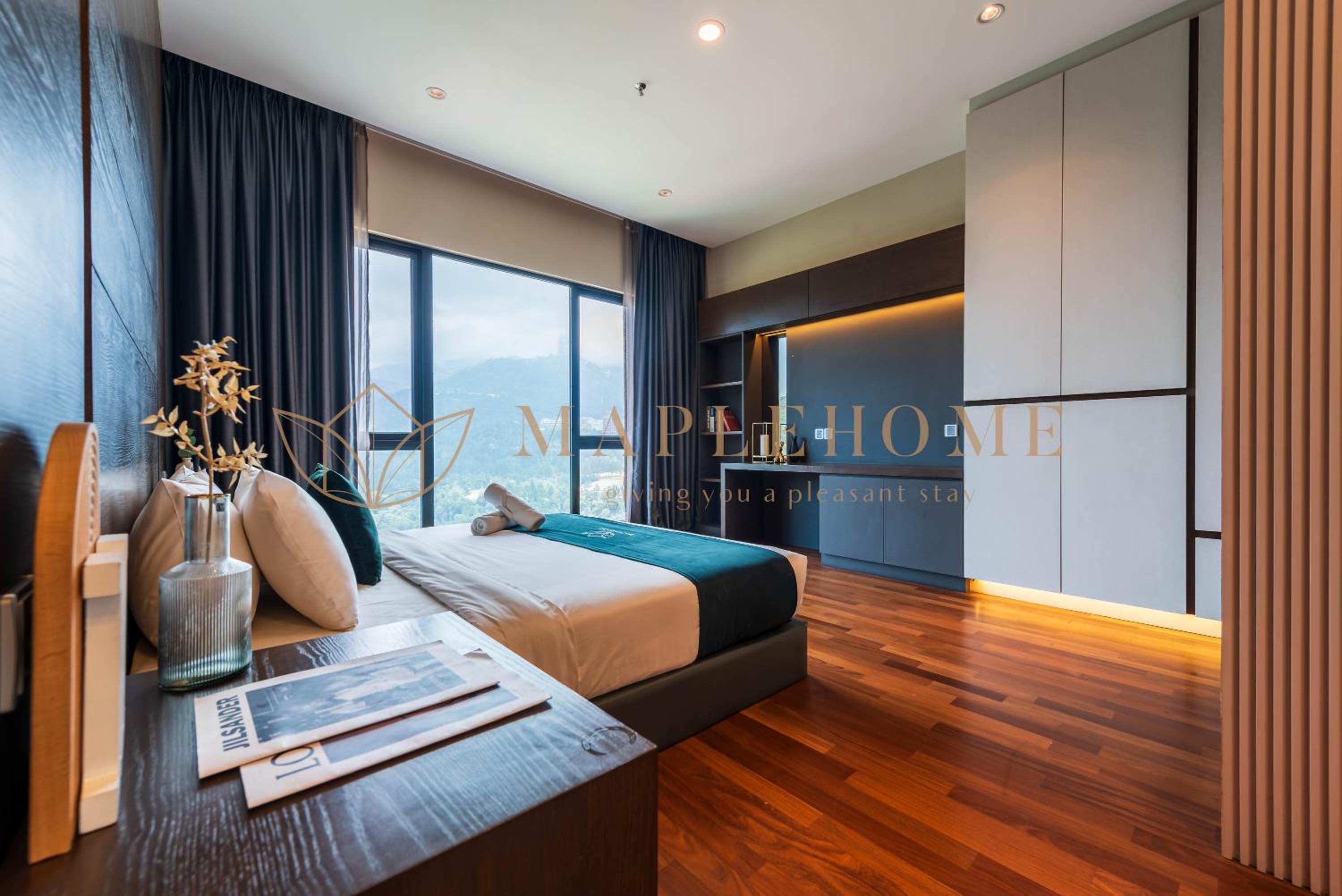 Royal Three-Bedroom Suite - Photo 15