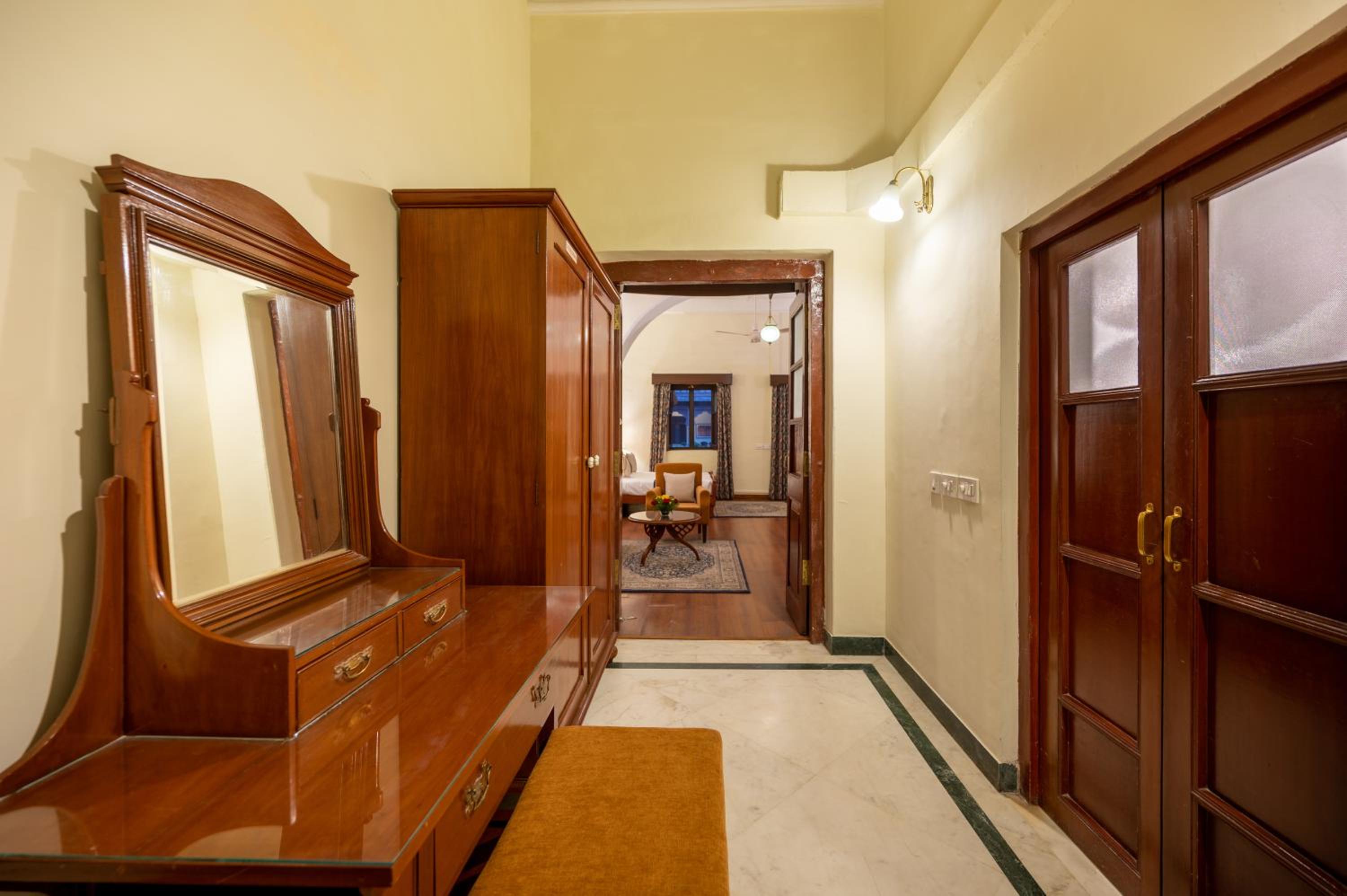 Deluxe Double Room (2 Adults + 1 Child) photo 2