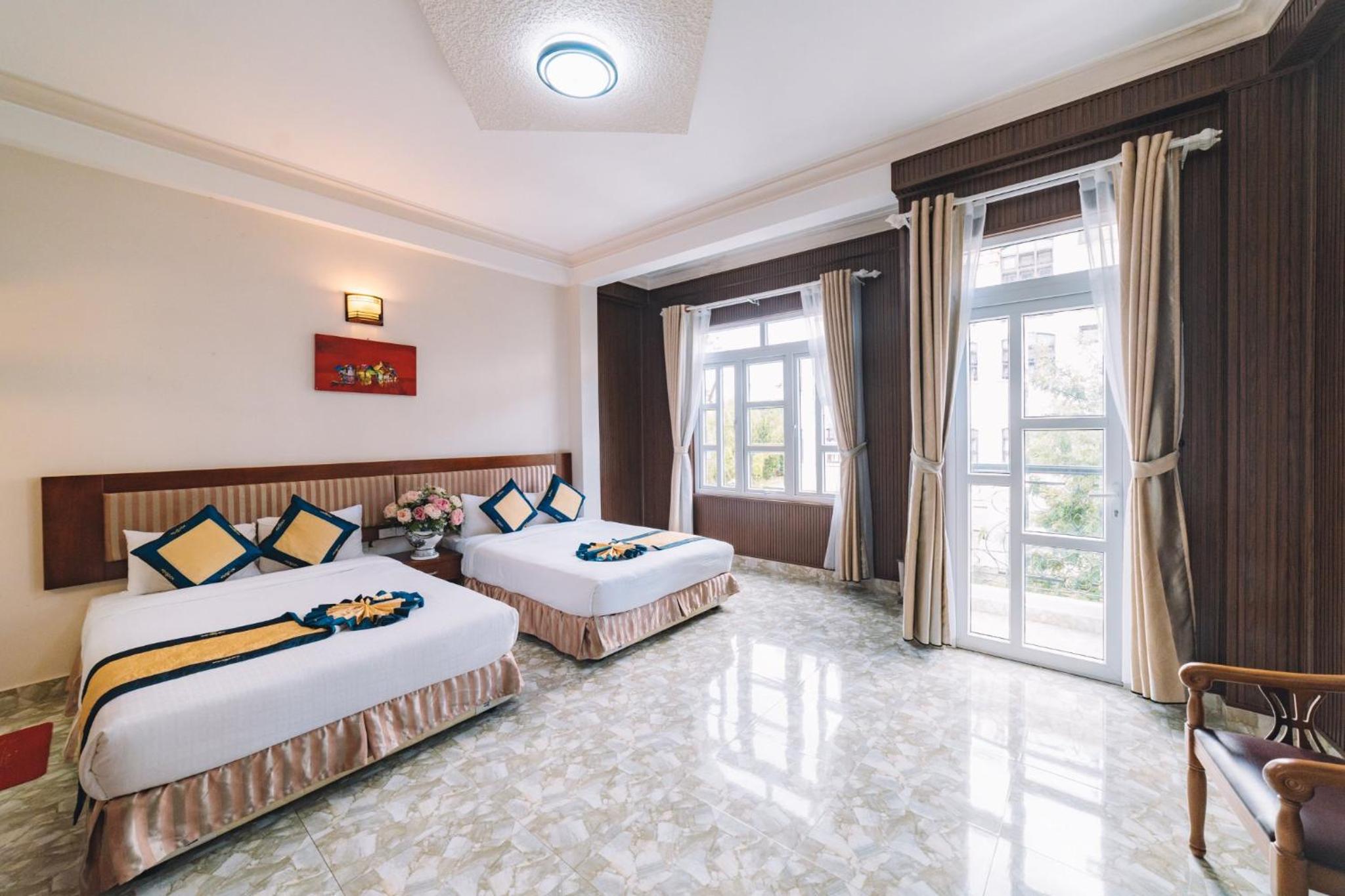 Deluxe Suite