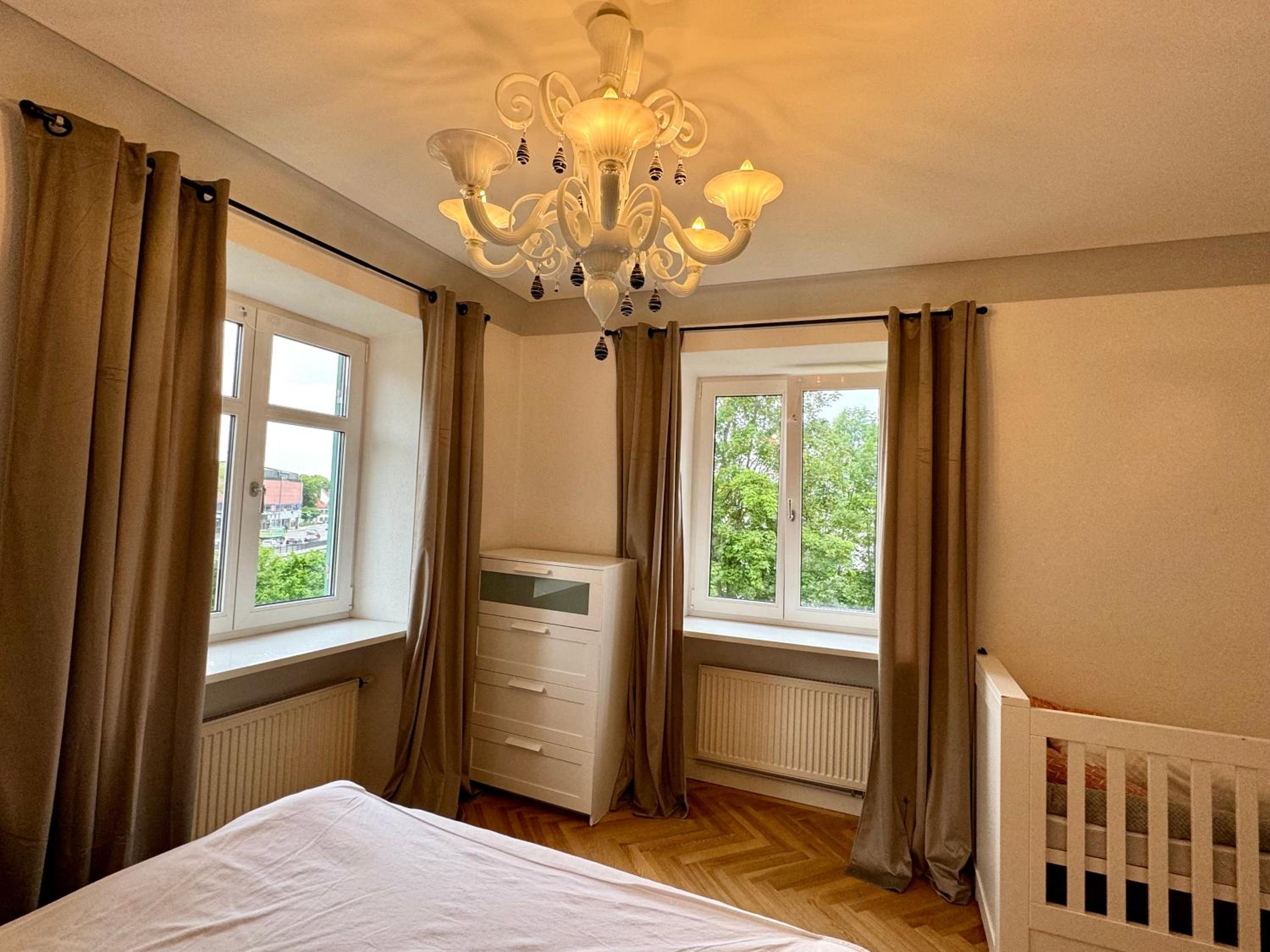 Three-Bedroom Apartment With Balcony photo 1