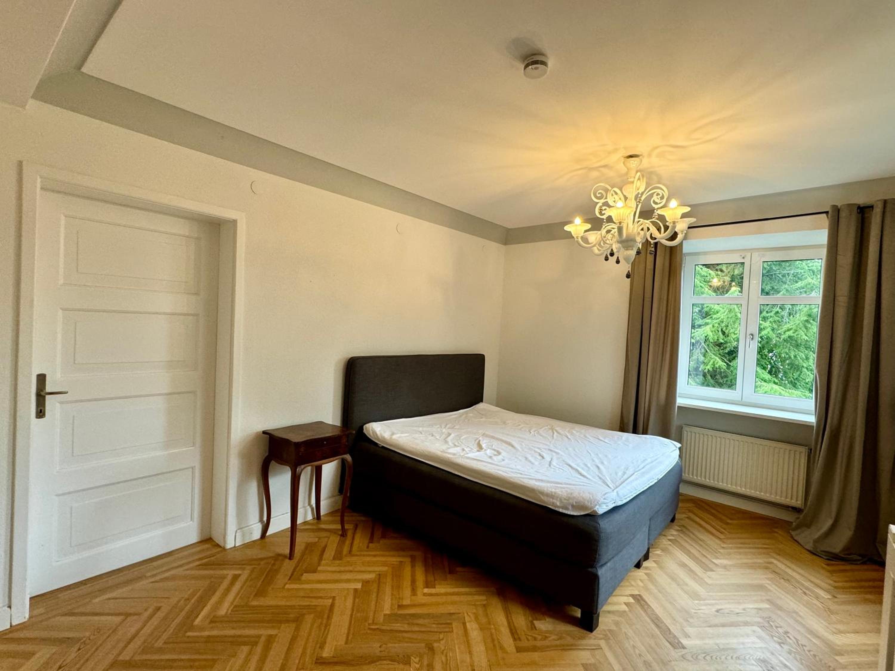 Three-Bedroom Apartment With Balcony photo 3
