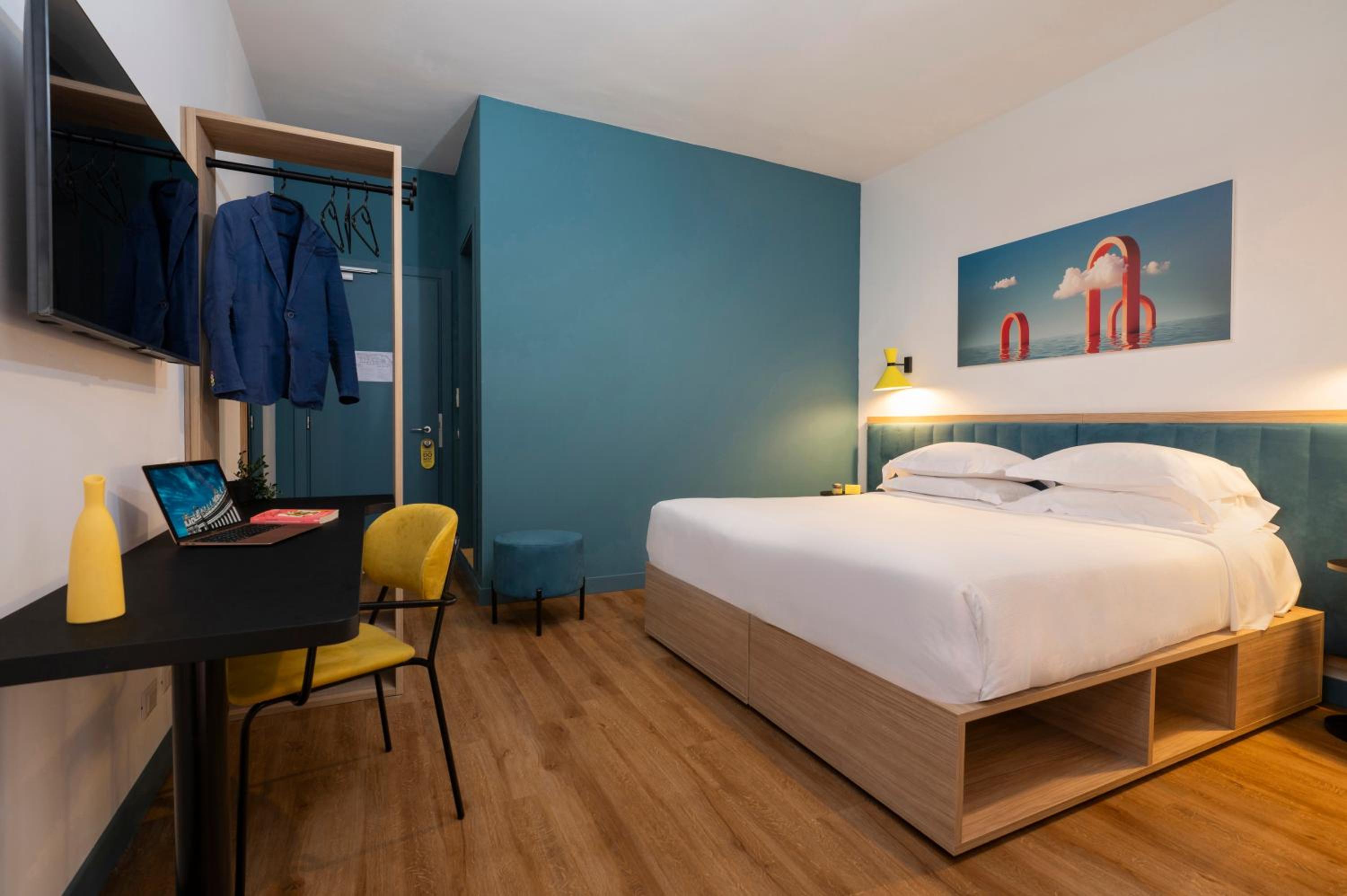 Deluxe Double or Twin Room - Photo 4