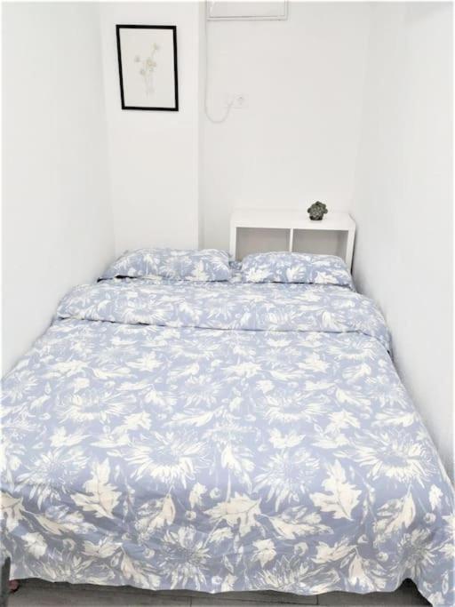 One-Bedroom Apartment photo 3