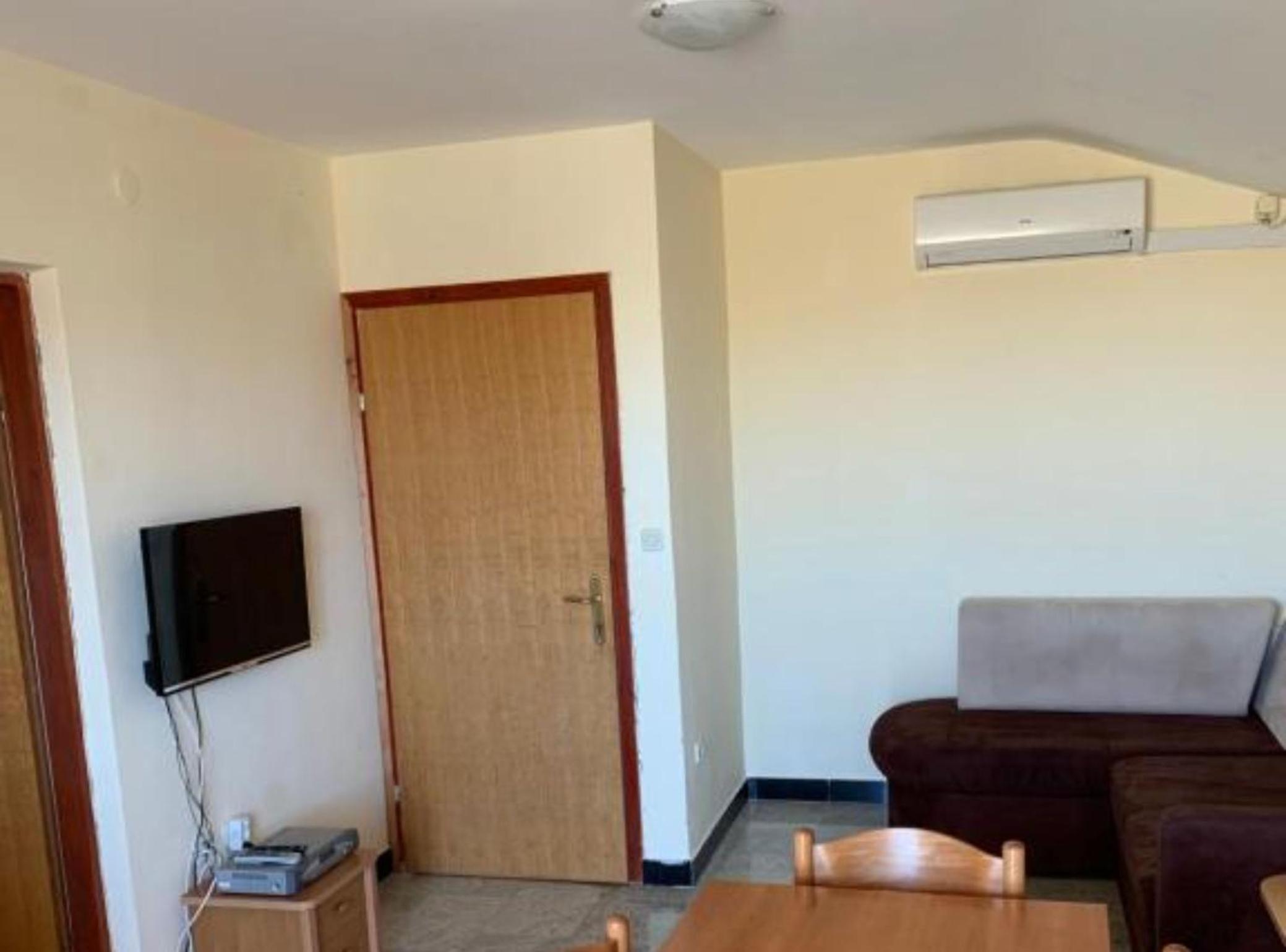 Studio Apartment With Balcony And Sea View