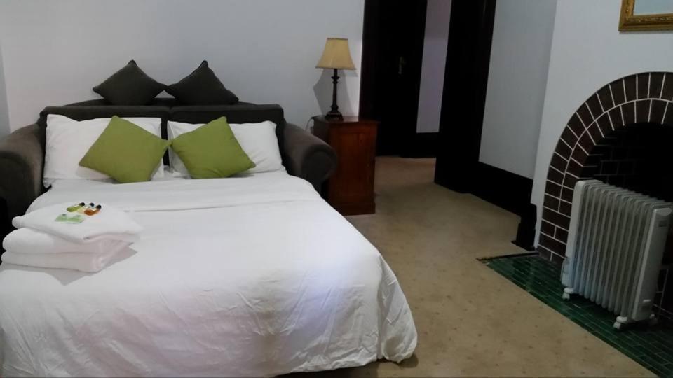 Luxury Suite with Spa Bath photo 3