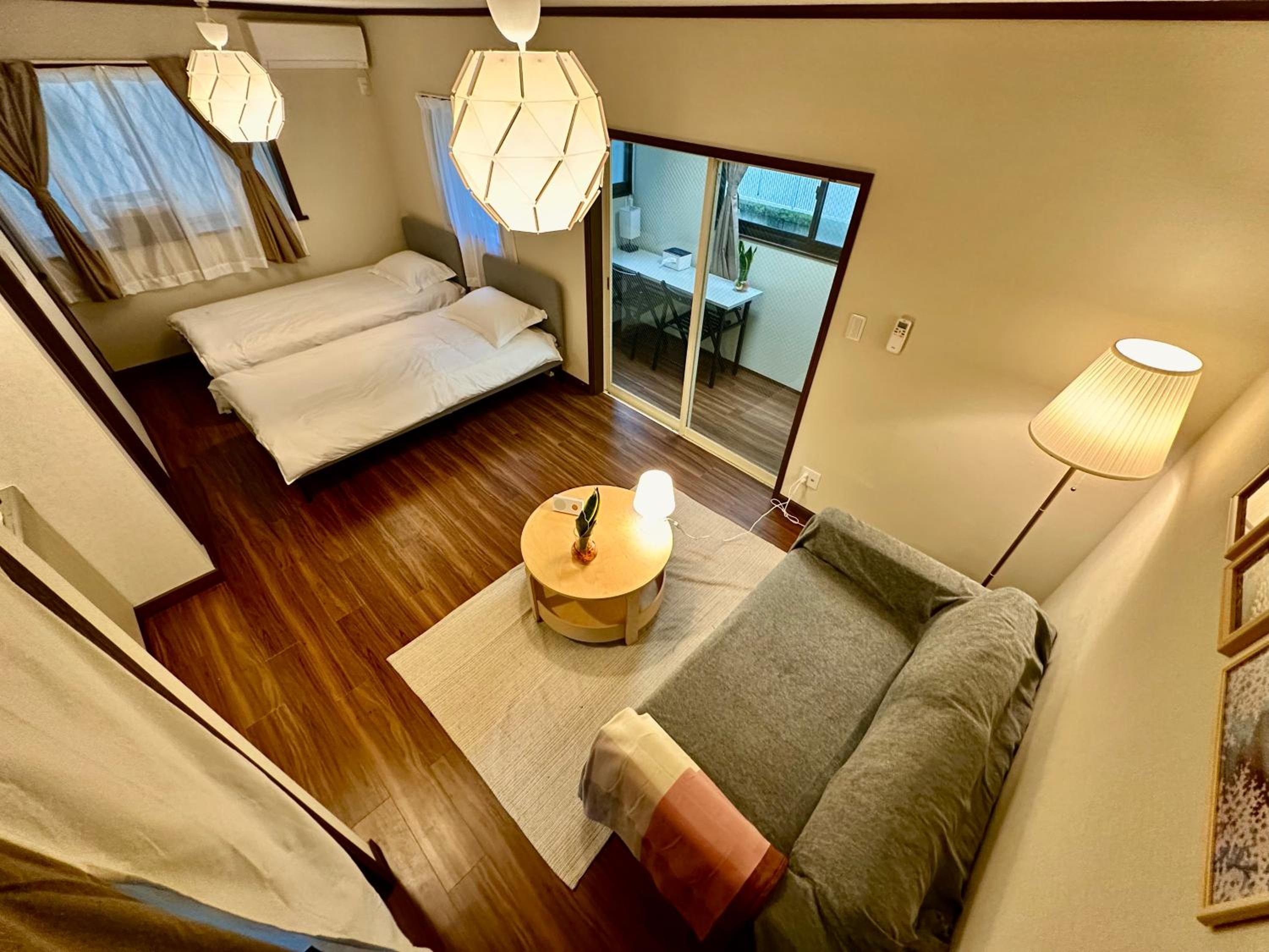 One-Bedroom Apartment photo 1