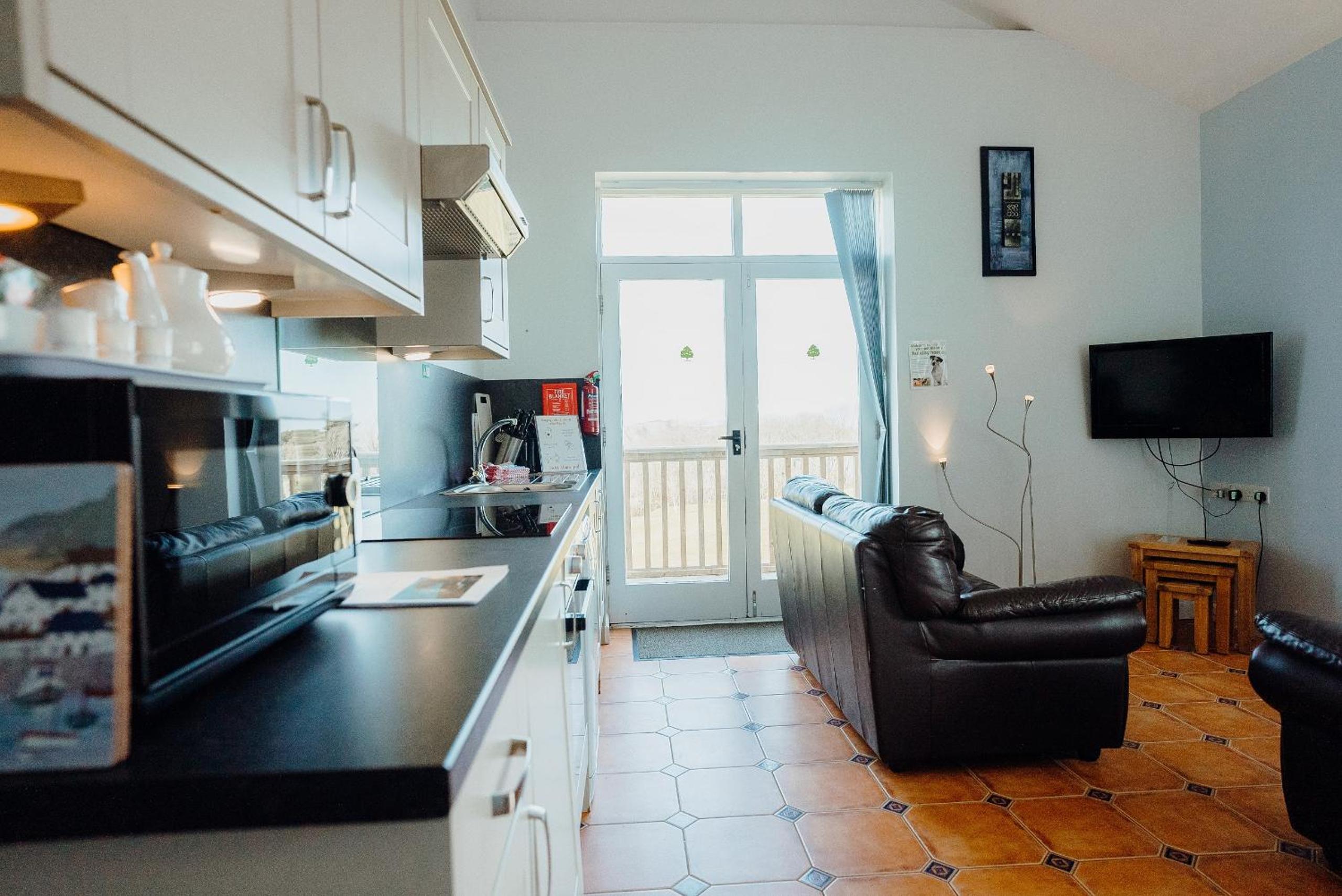 One-Bedroom House photo 3