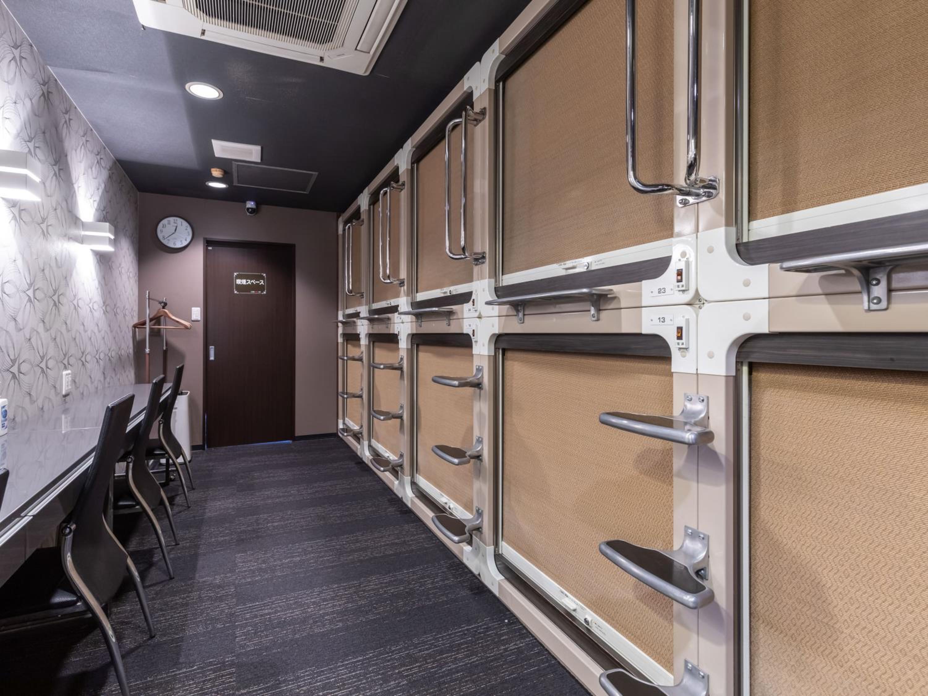 Non-Smoking - Mixed Domitory - Standard Capsule Room  photo 1