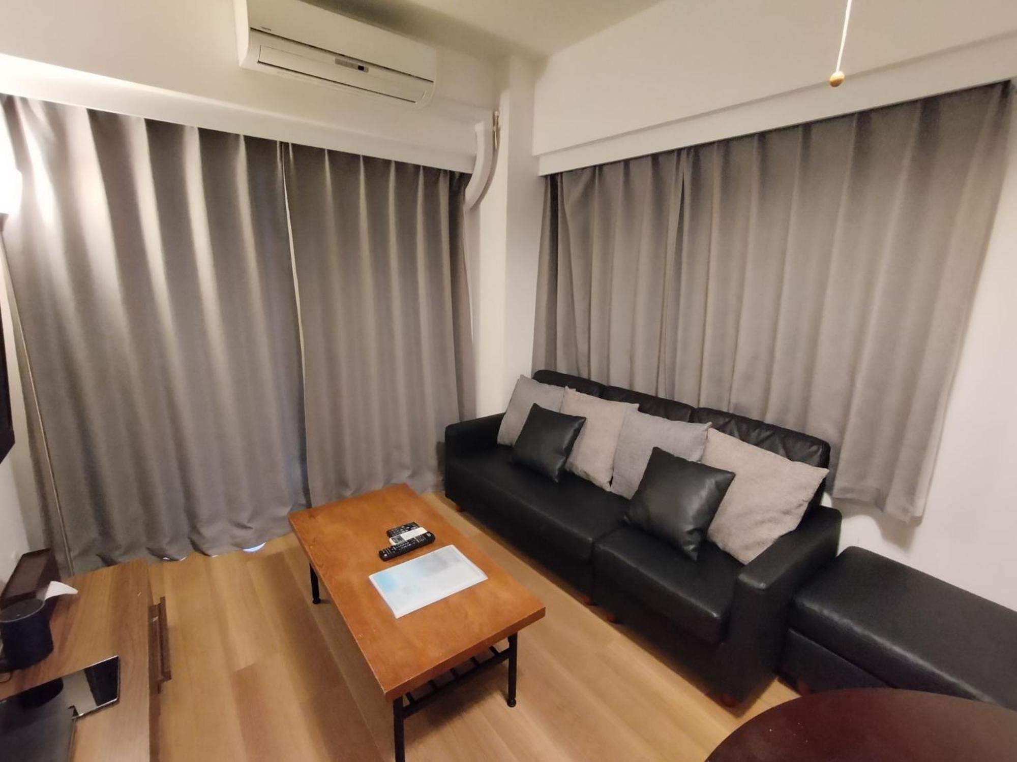 Apartment photo 2
