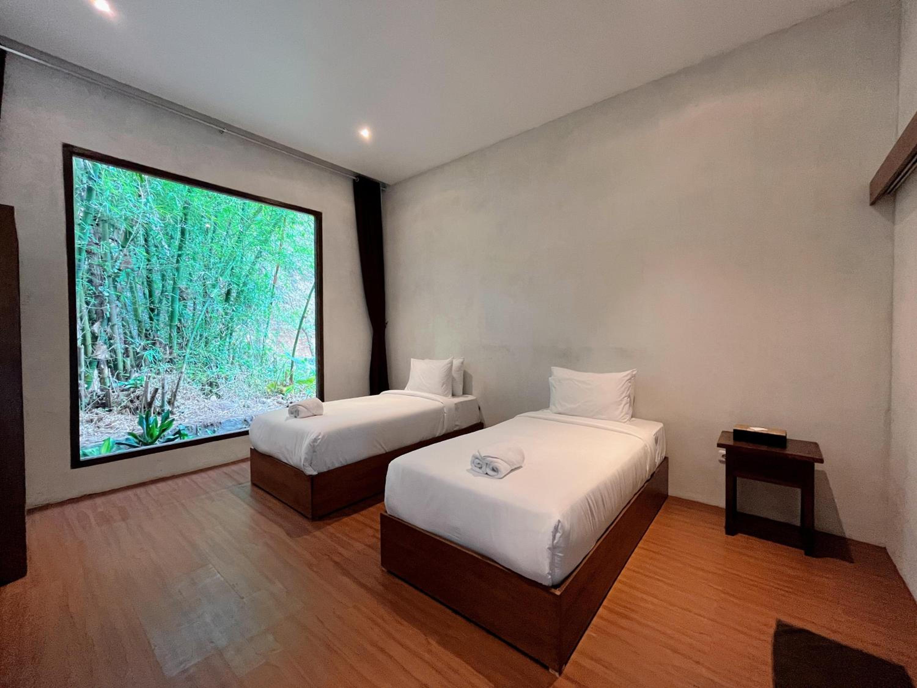 Deluxe Twin Room - Photo 3