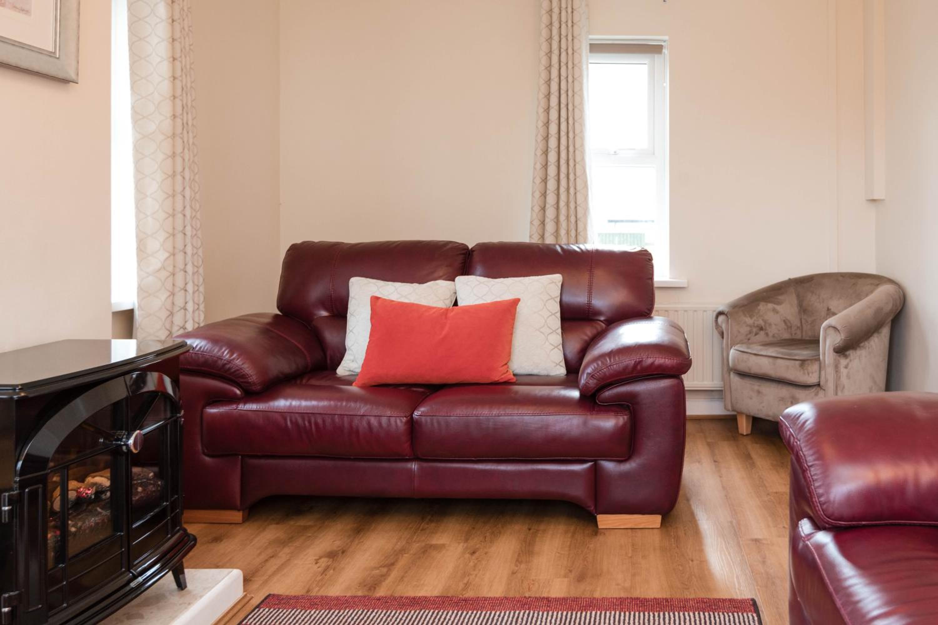 Three-Bedroom House photo 1