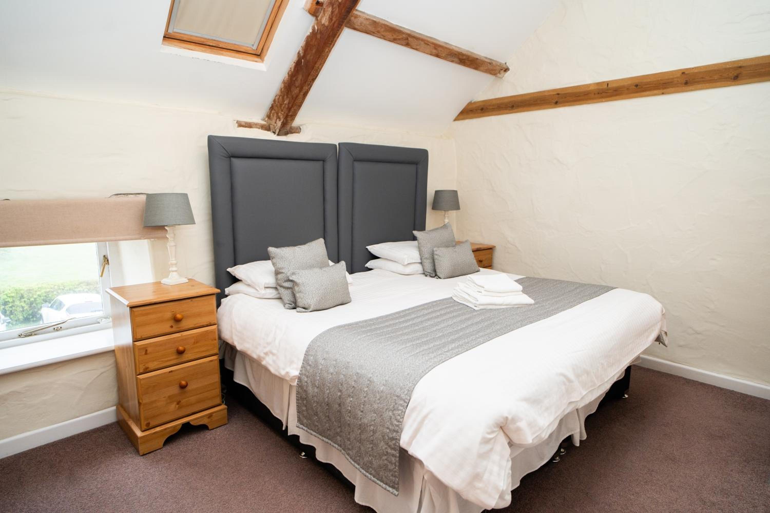 One-Bedroom House photo 1