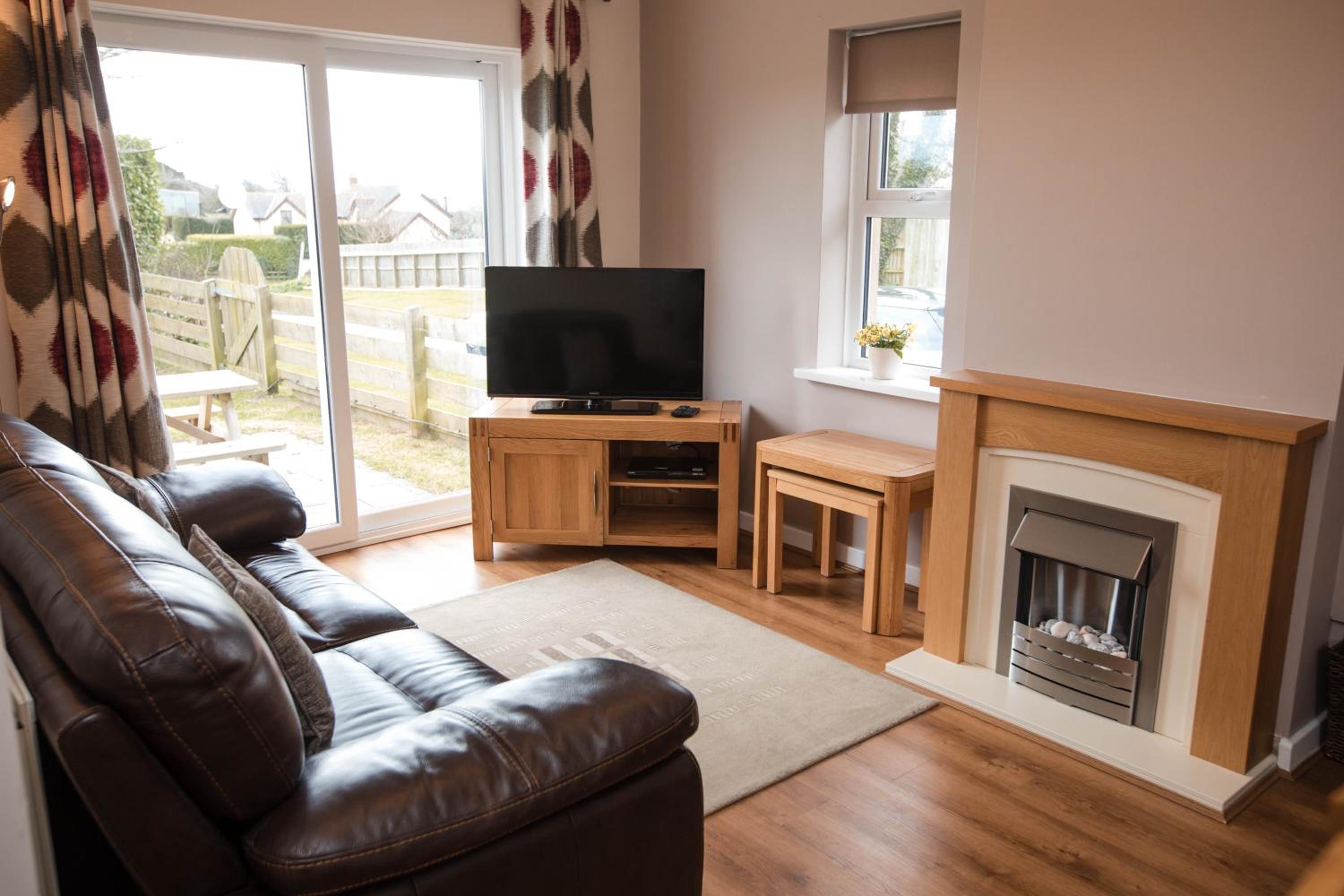 Two-Bedroom House photo 2