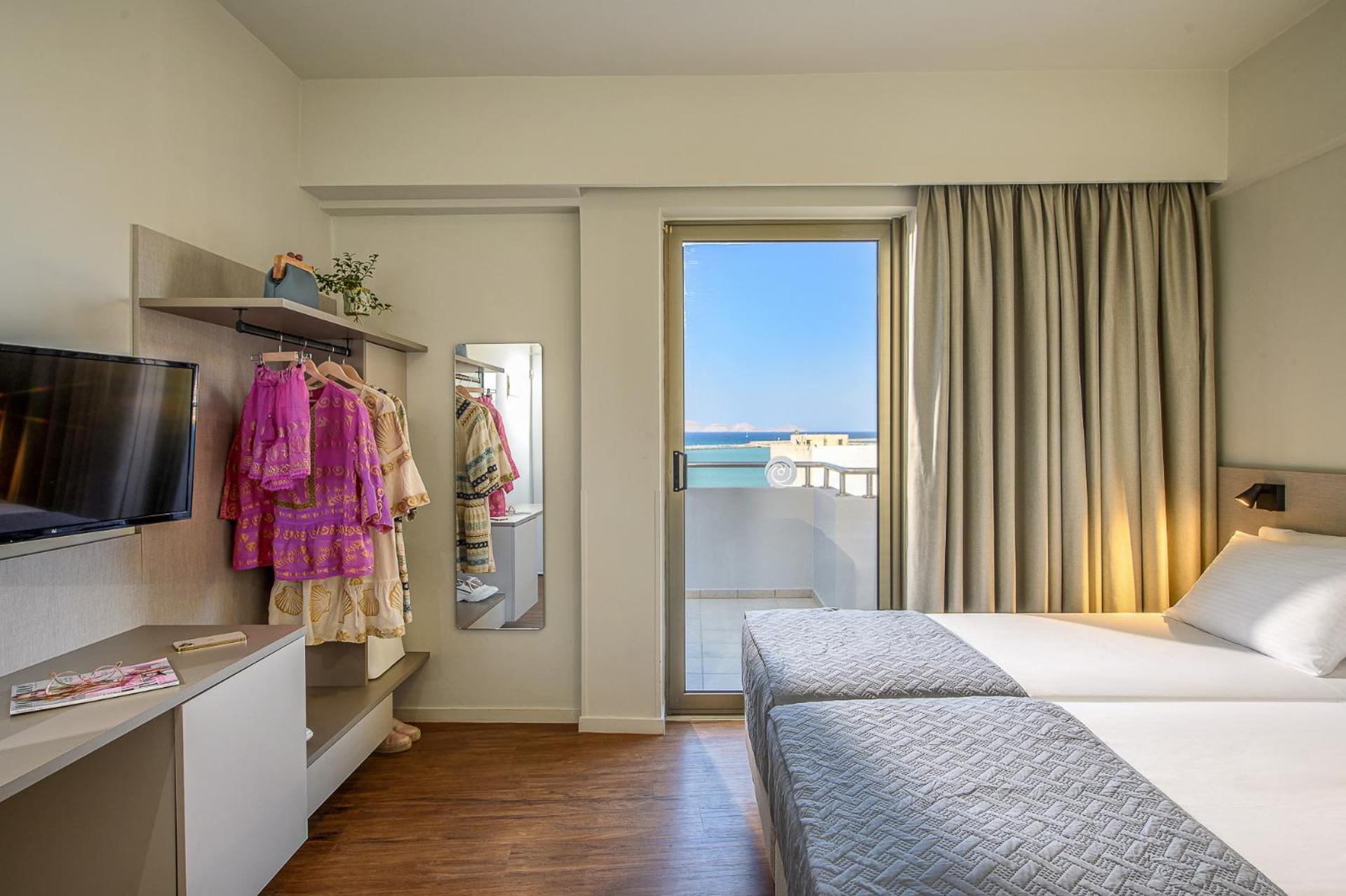 Twin/Double Room Sea View