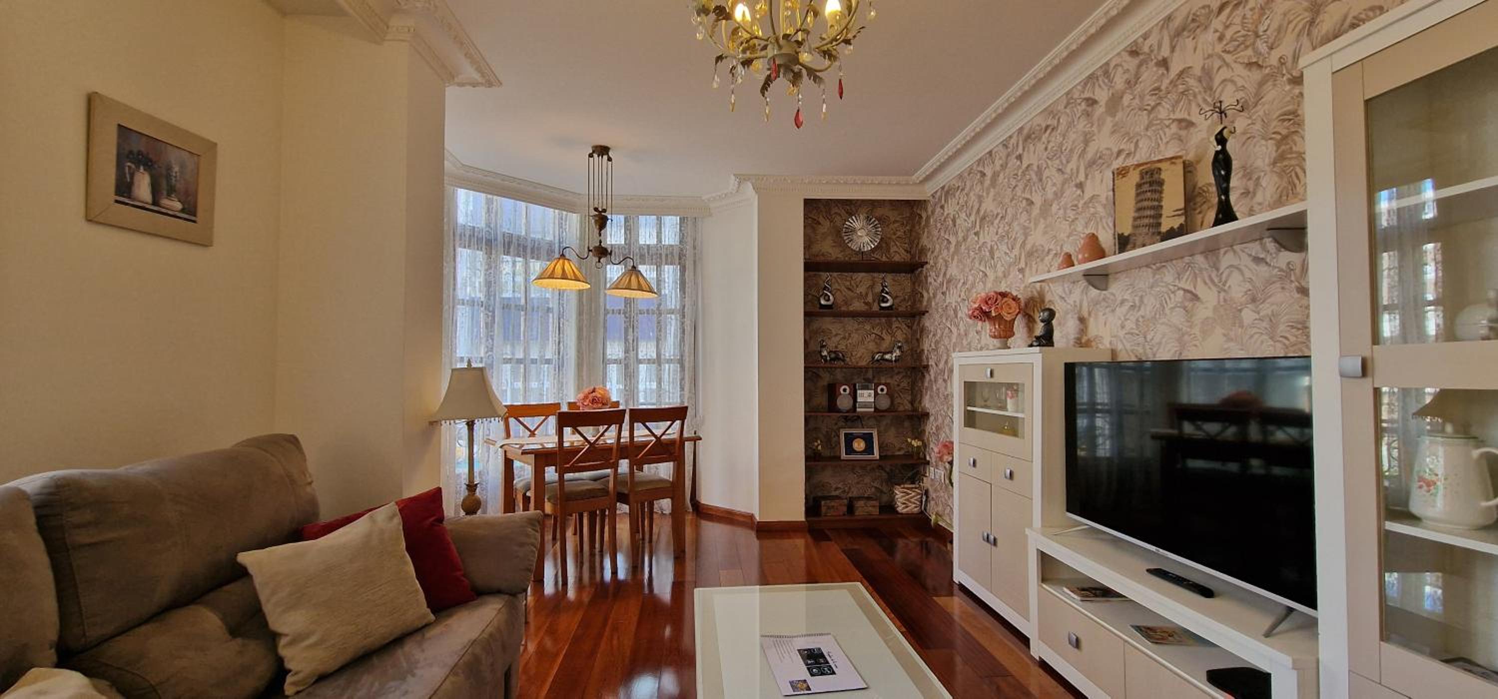 Apartamento con Balcón