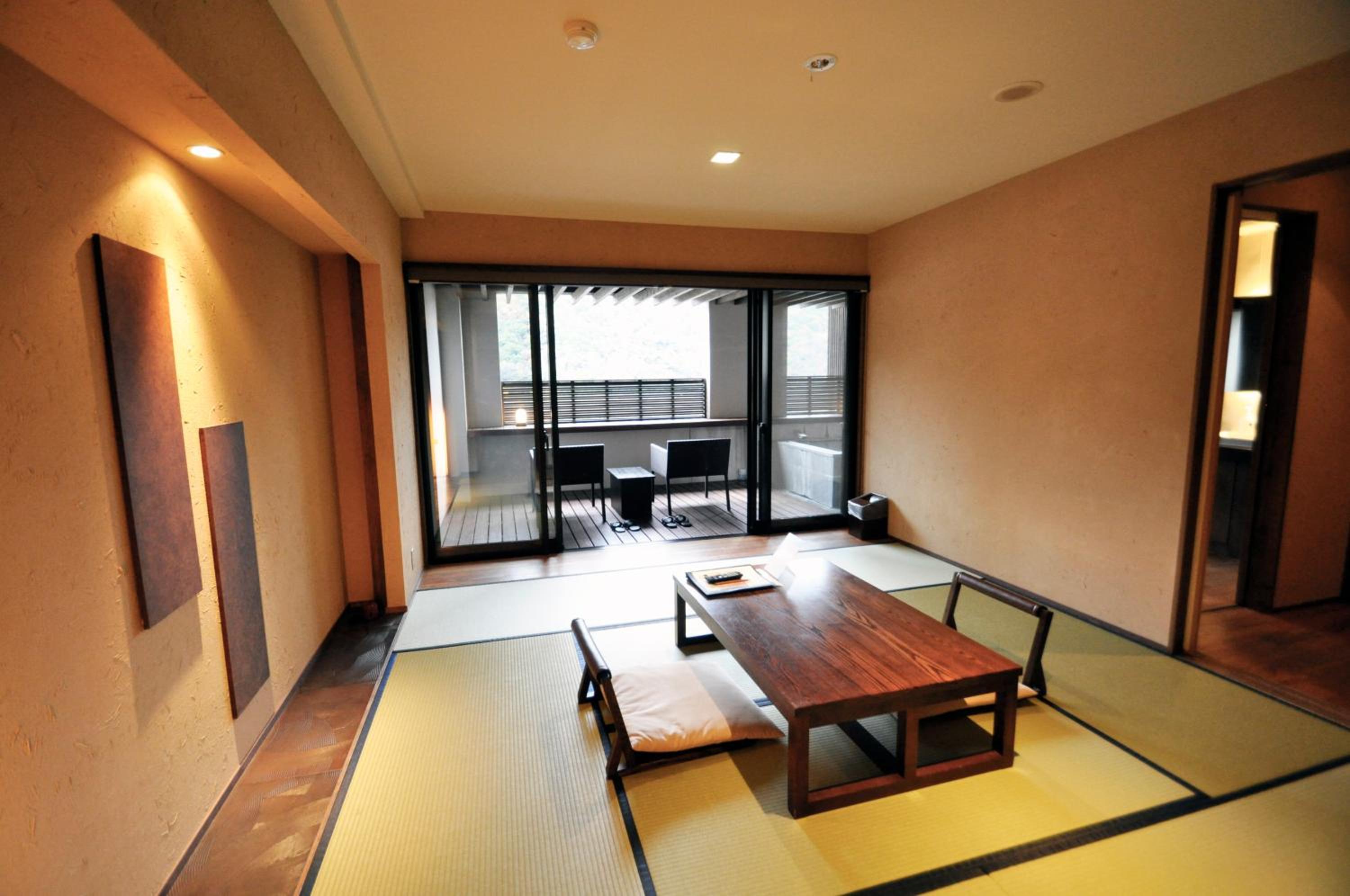 Standard Tower - Japanese Style Room - Breakfast served from 7:30- / Japanese Breakfast