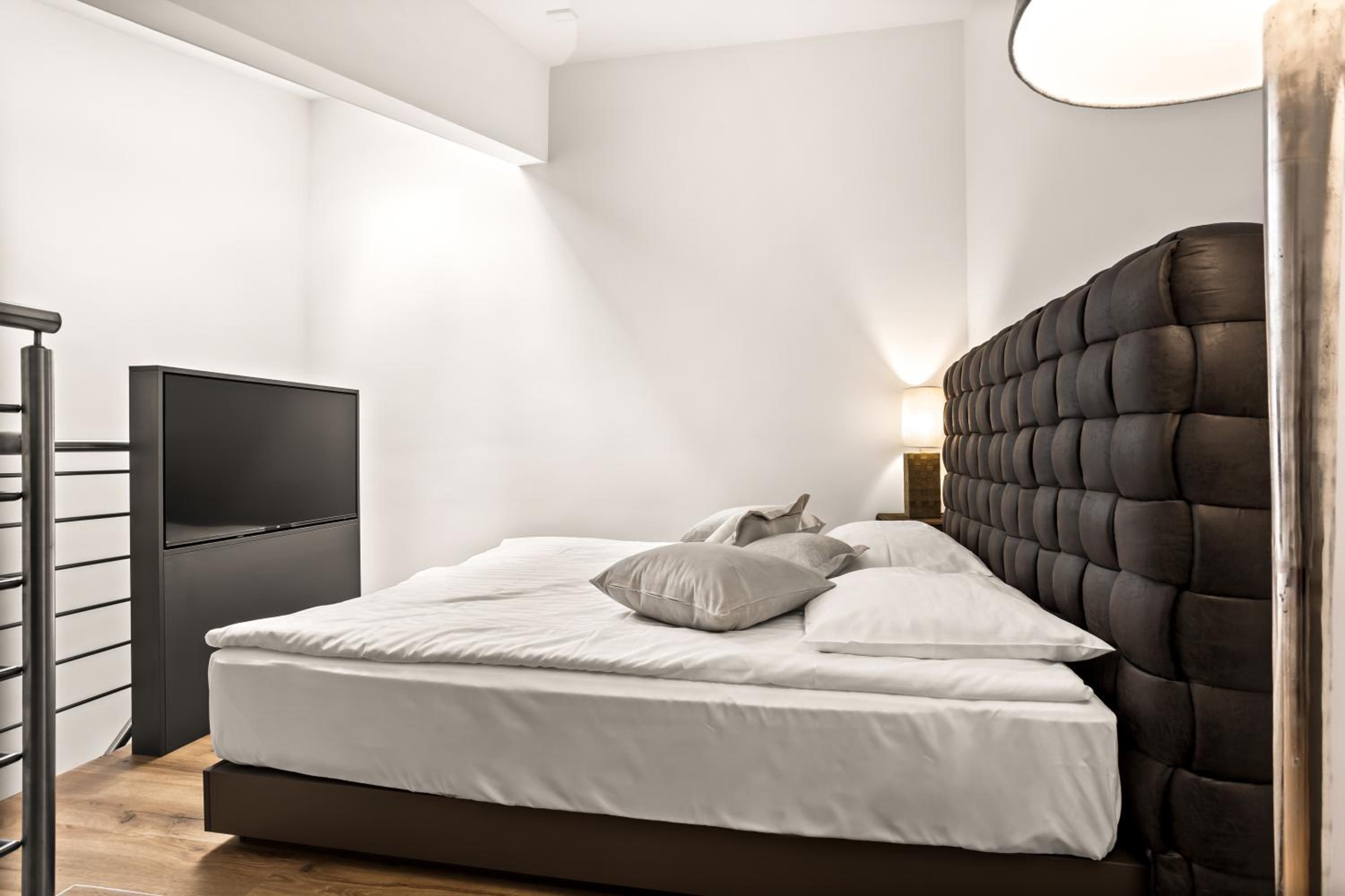 Double Room with Extra Bed photo 1