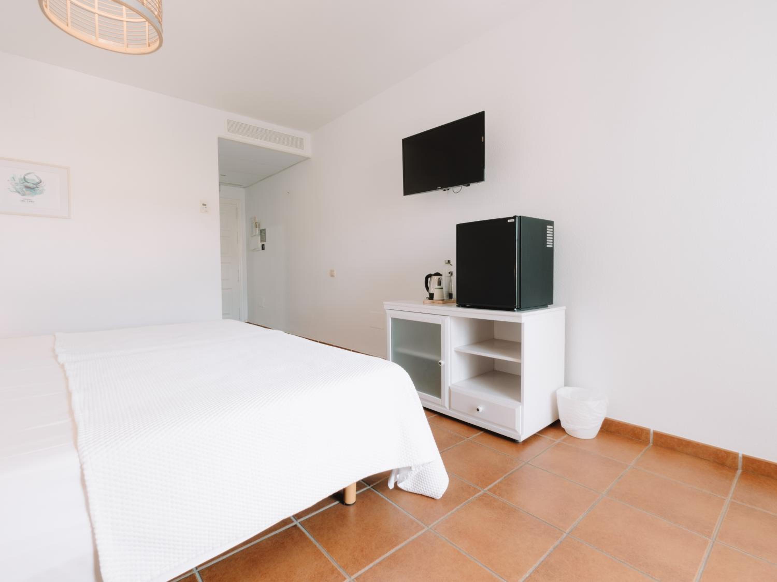Twin Room with Sea View photo 2