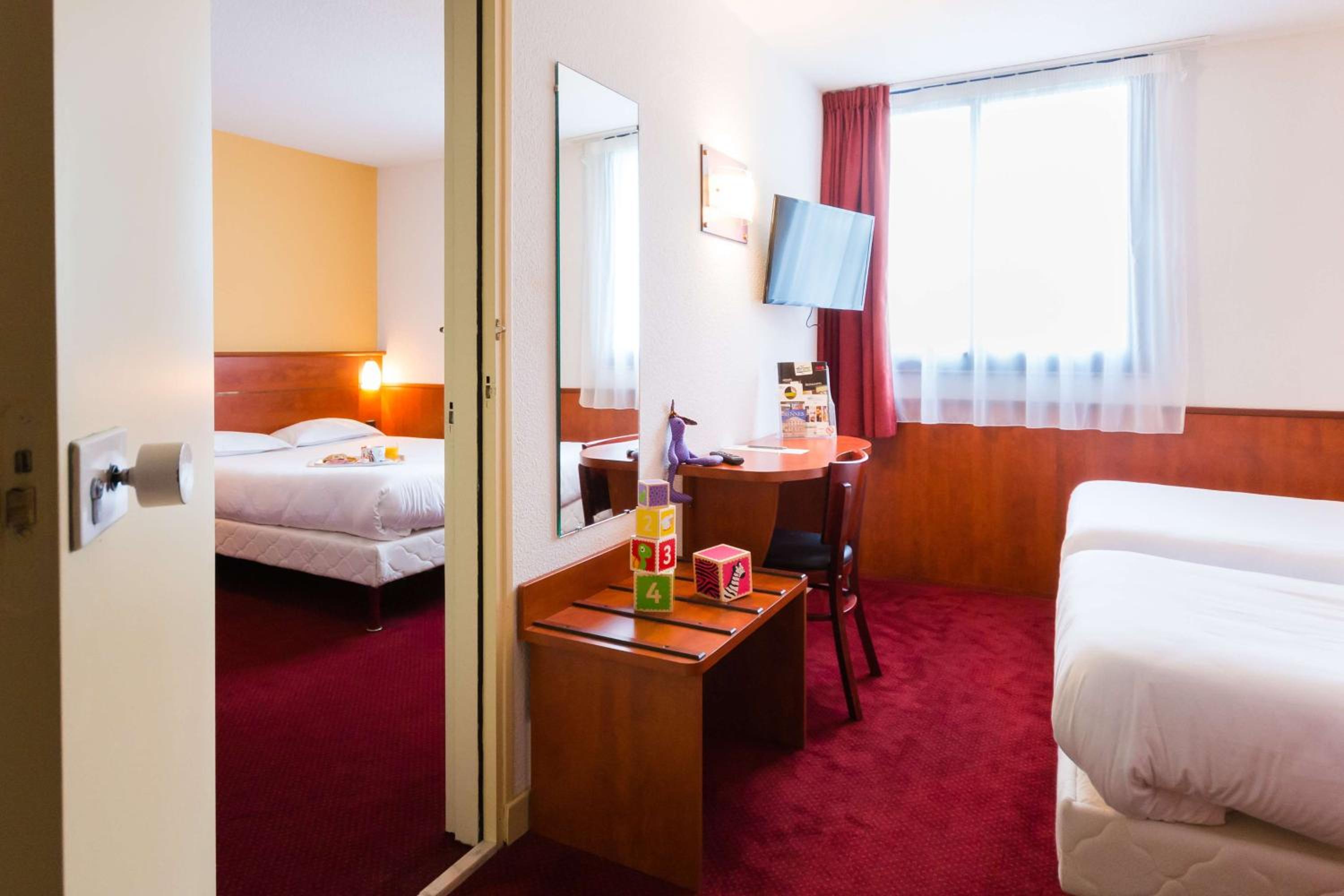 Double Room - Photo 4