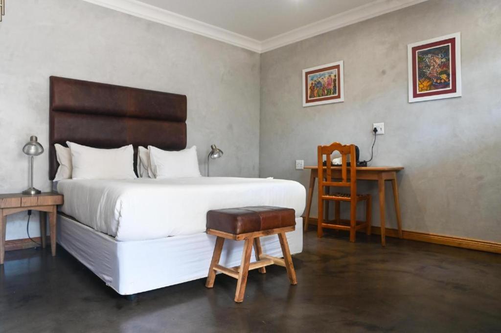 Deluxe Double Room with Shower photo 3