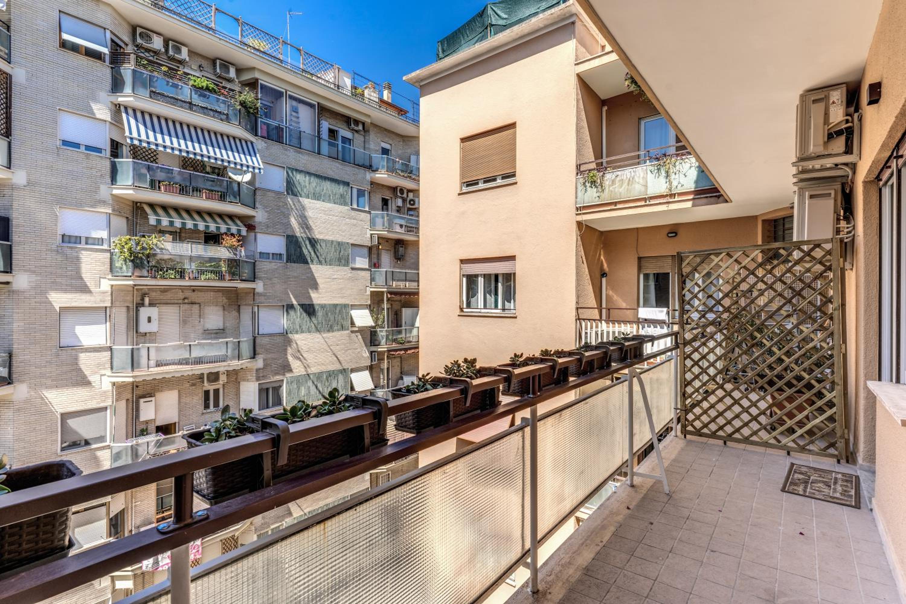 Deluxe Double or Twin Room with Balcony photo 2