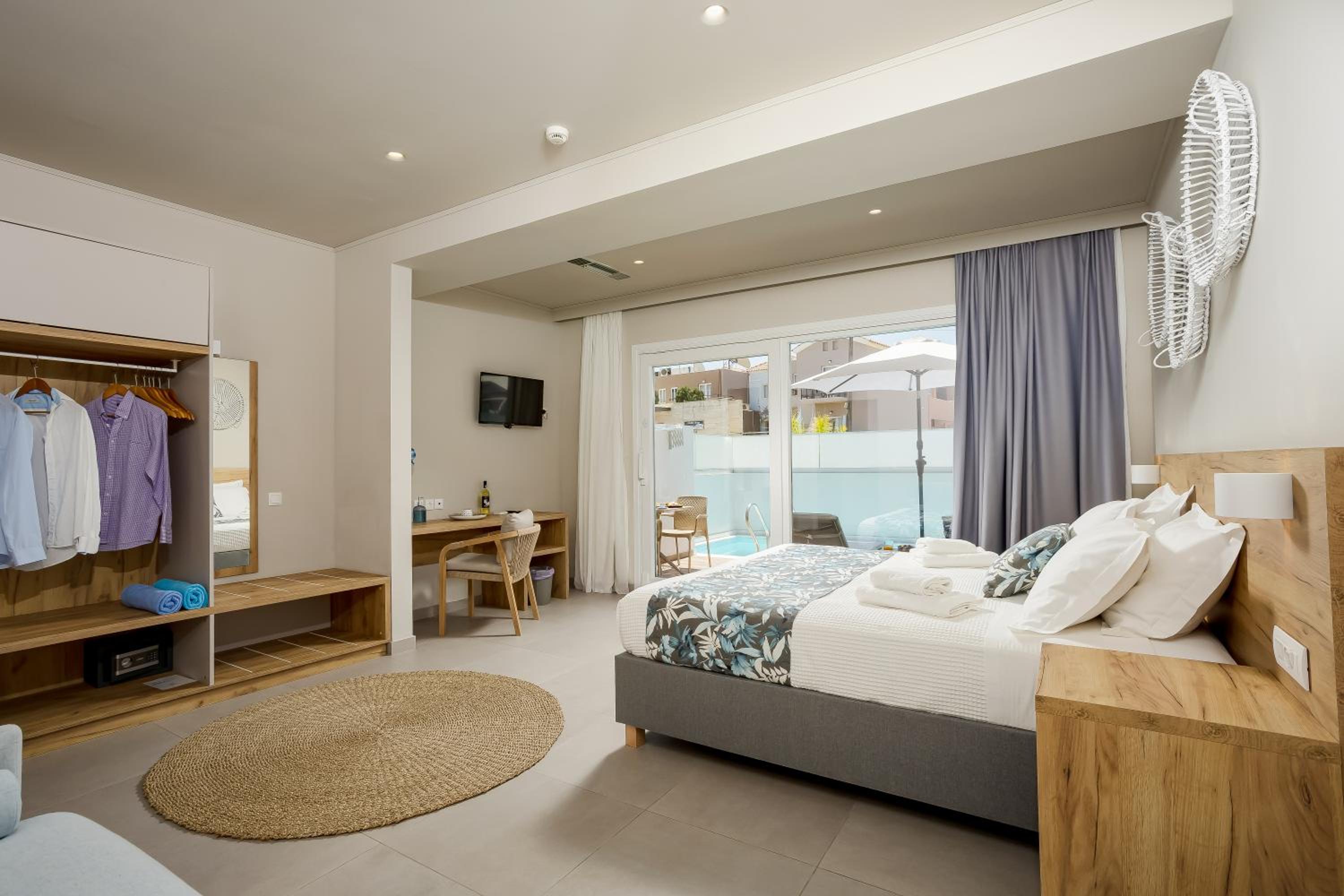 Suite with Private Pool