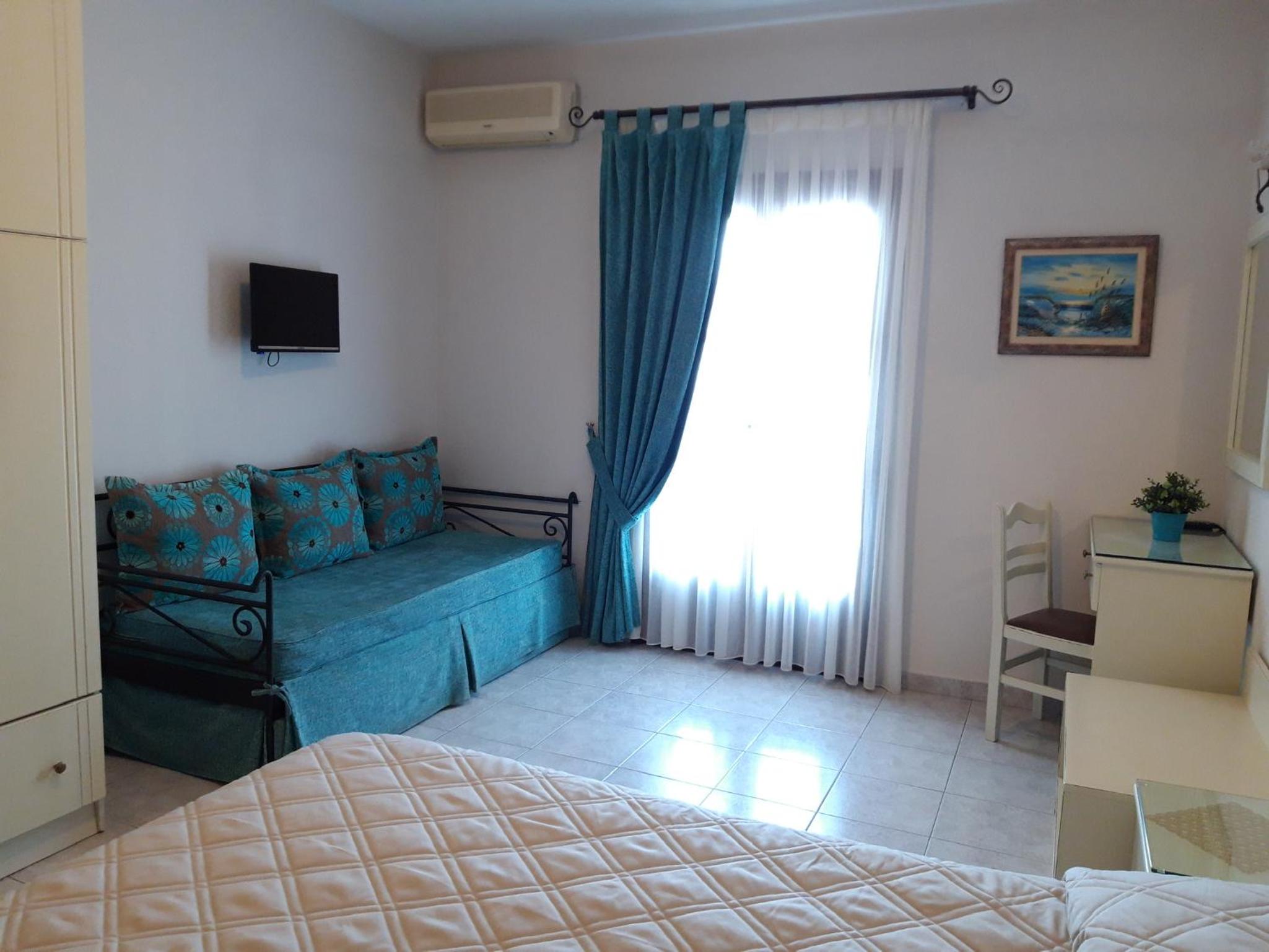 Deluxe Studio with Sea View (2-3 Adults)