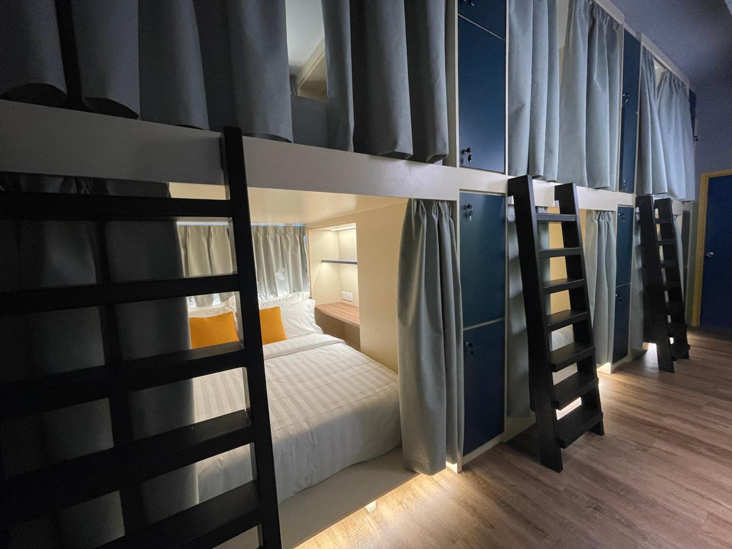 Bed in 6-Bed Mixed Dormitory Room photo 2