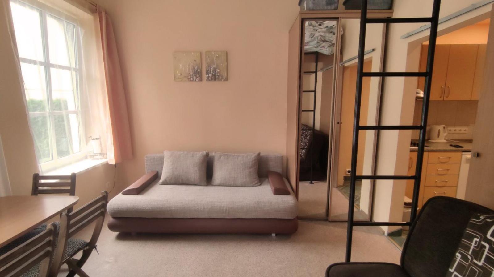 Studio Apartment