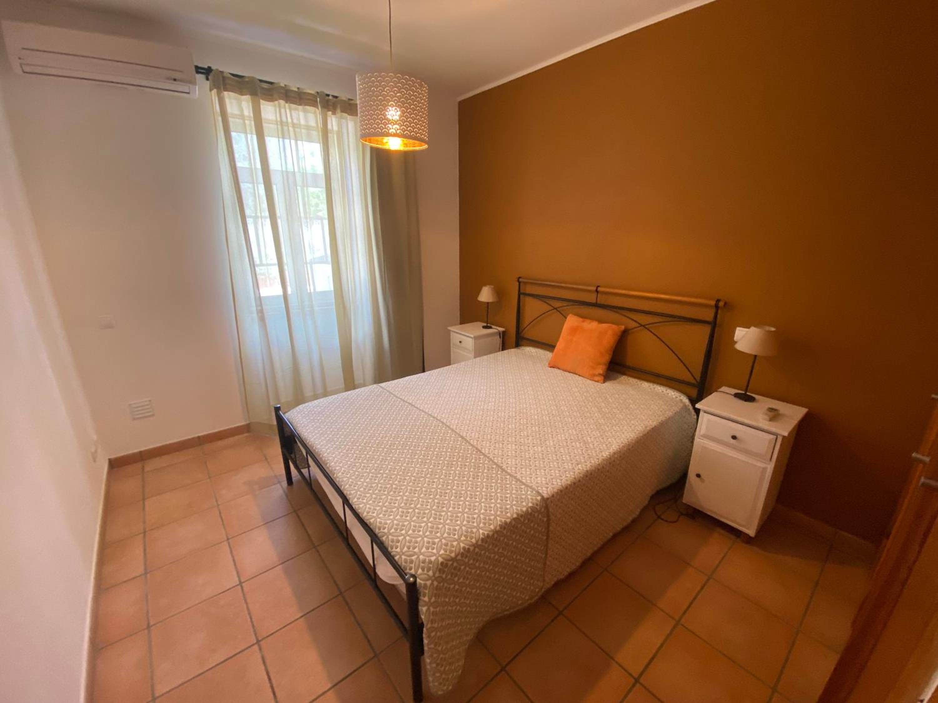 One-Bedroom Apartment with Pool View photo 1