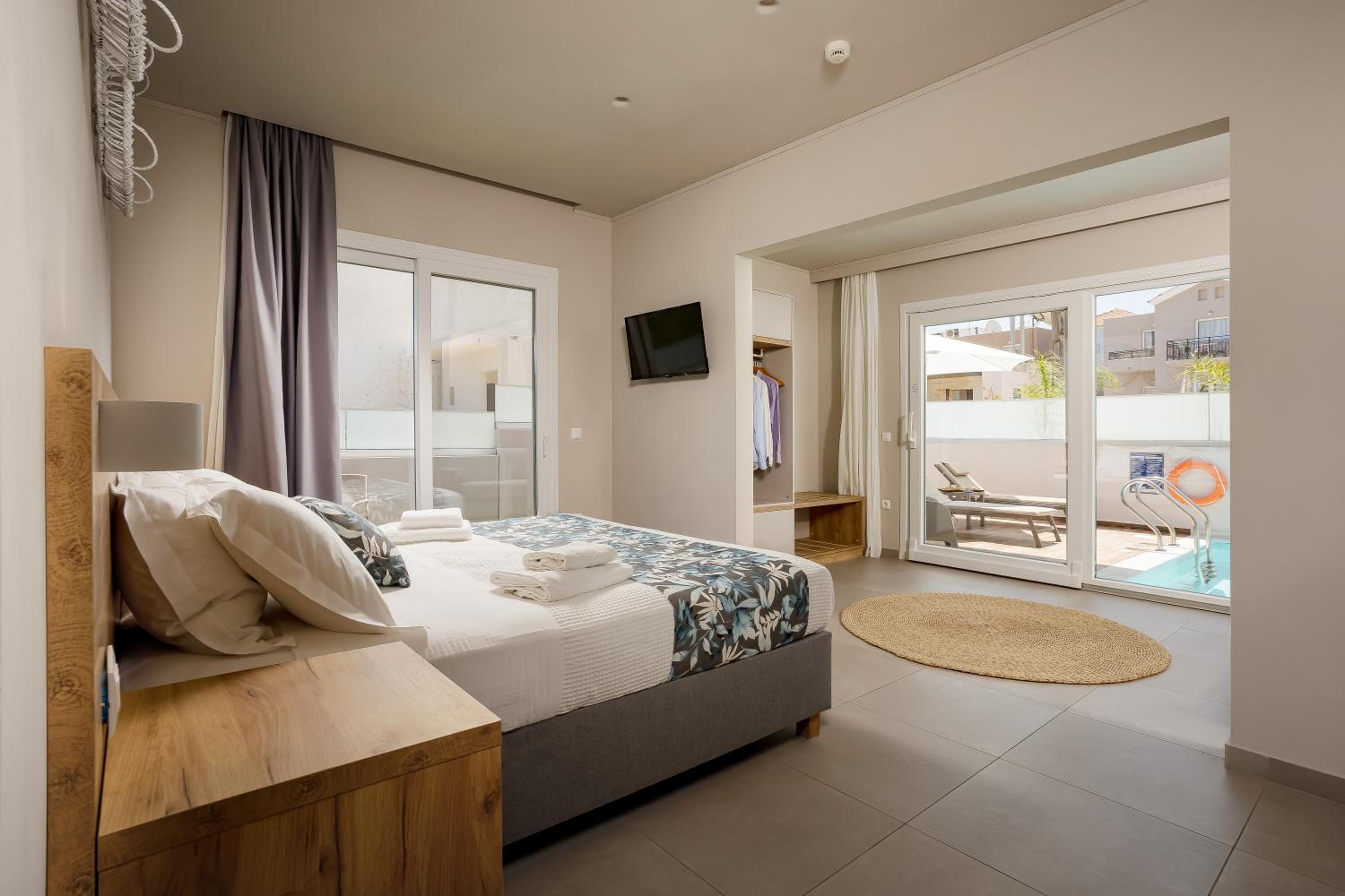 Suite with Private Pool