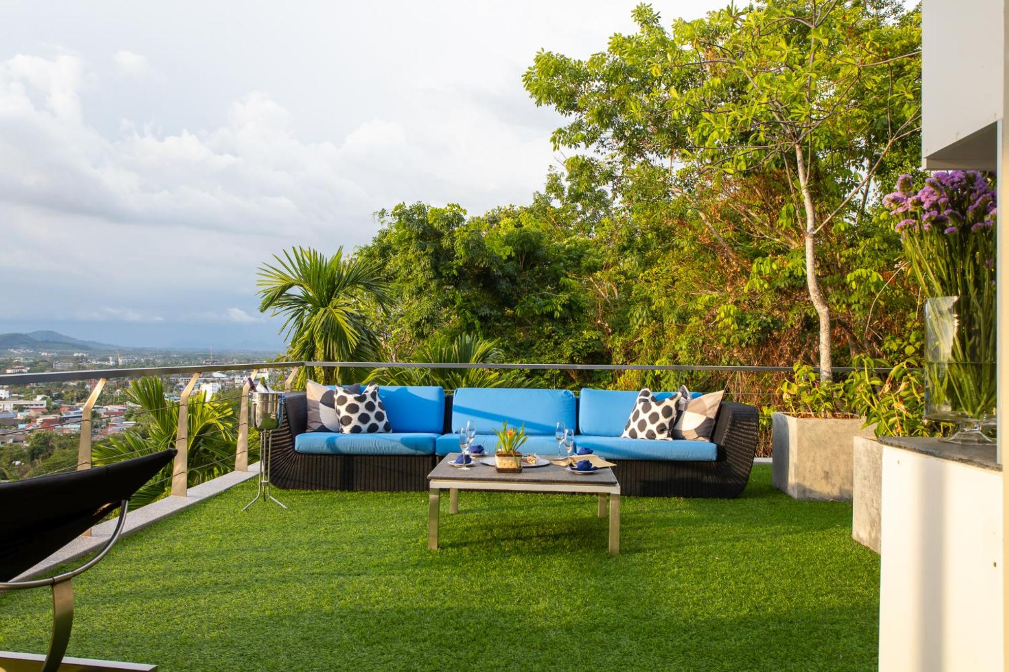 Villa with Sea View photo 2