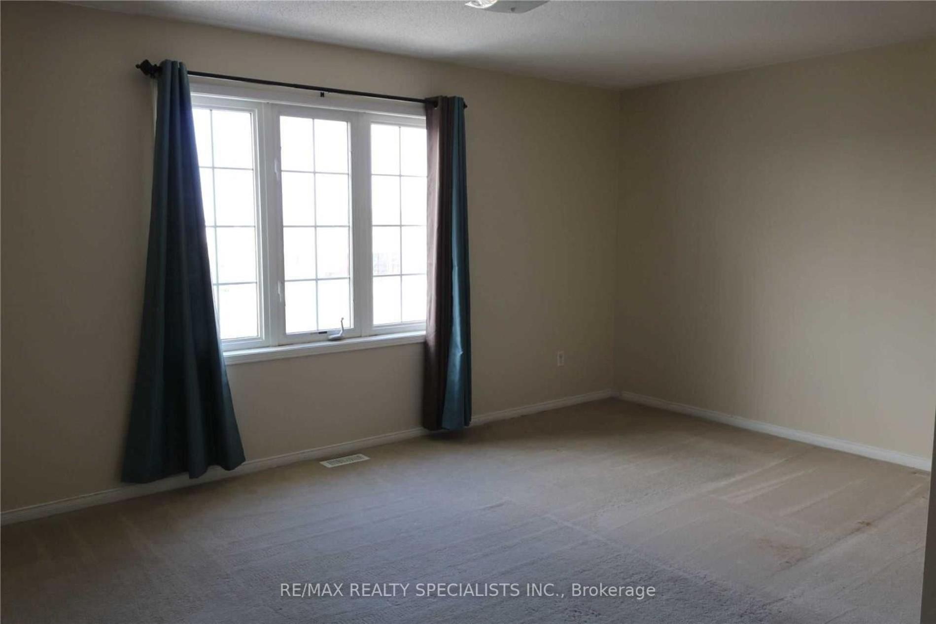 Family Room photo 3