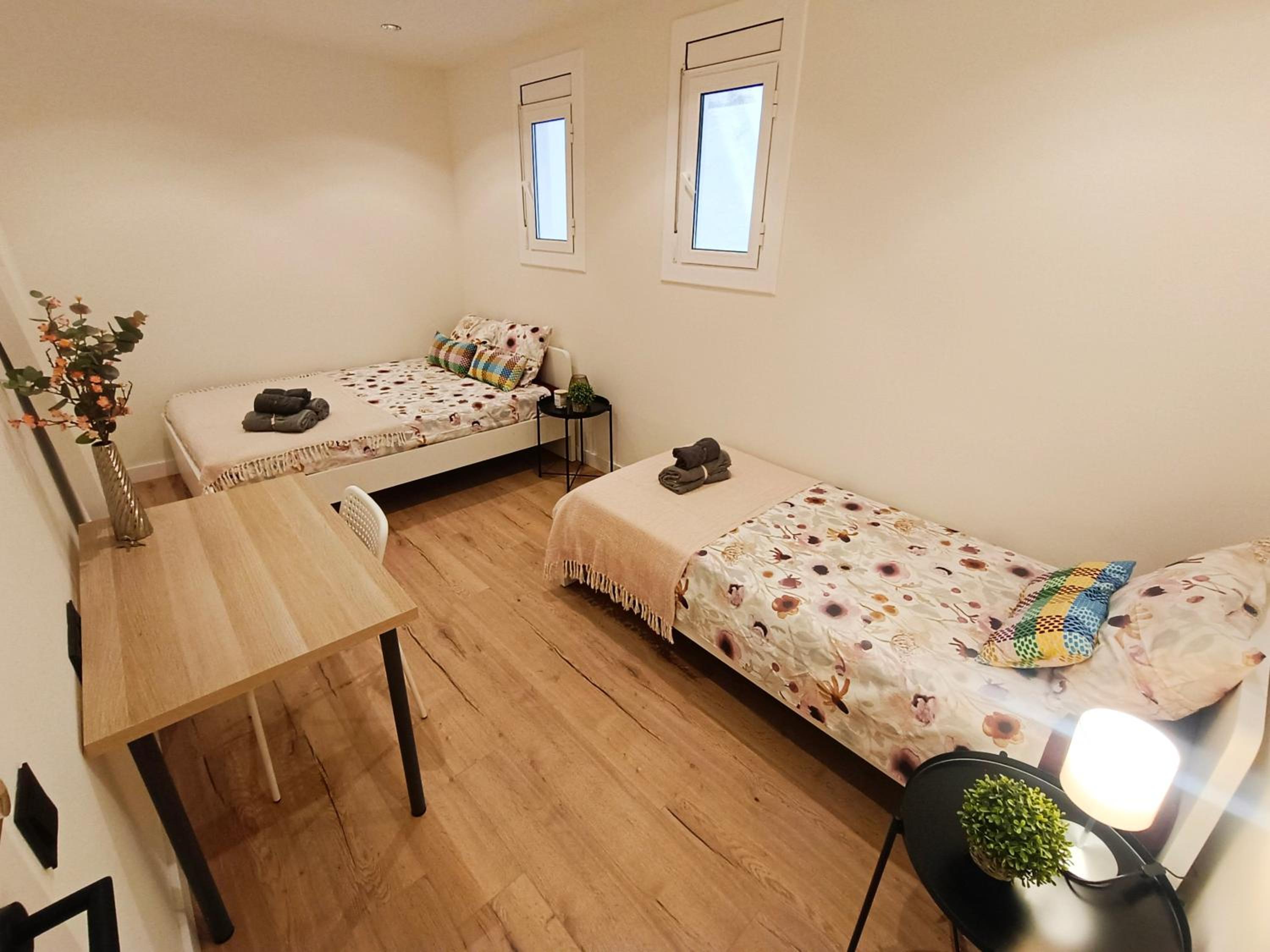 Triple Room With Shared Bathroom photo 2