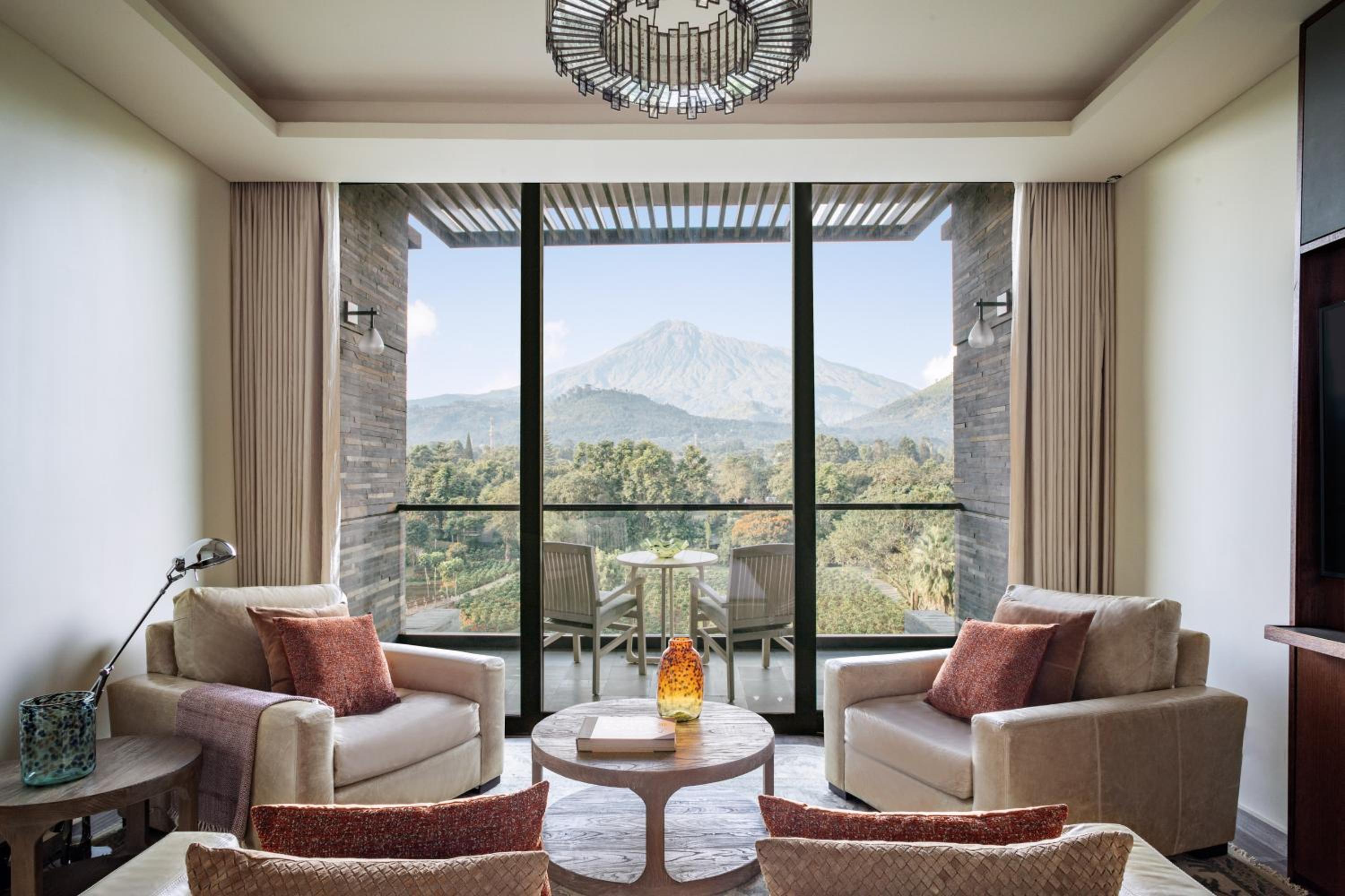 Red Level Grand Suite